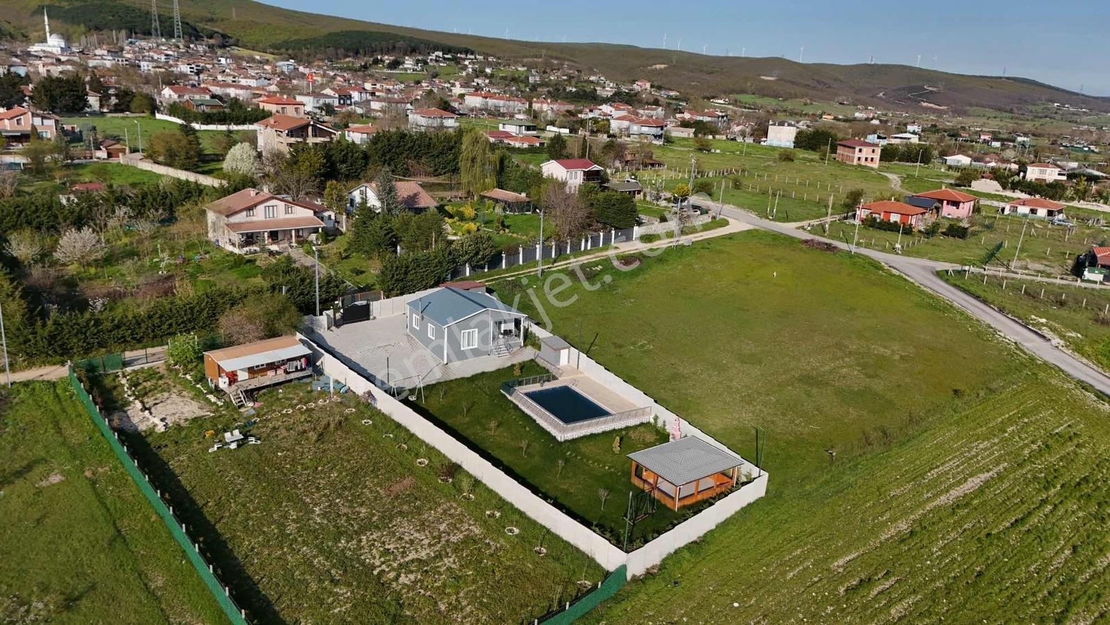 Köy Merkezinde Eşyalı Kiralık Havuzlu Villa - Görsel 4