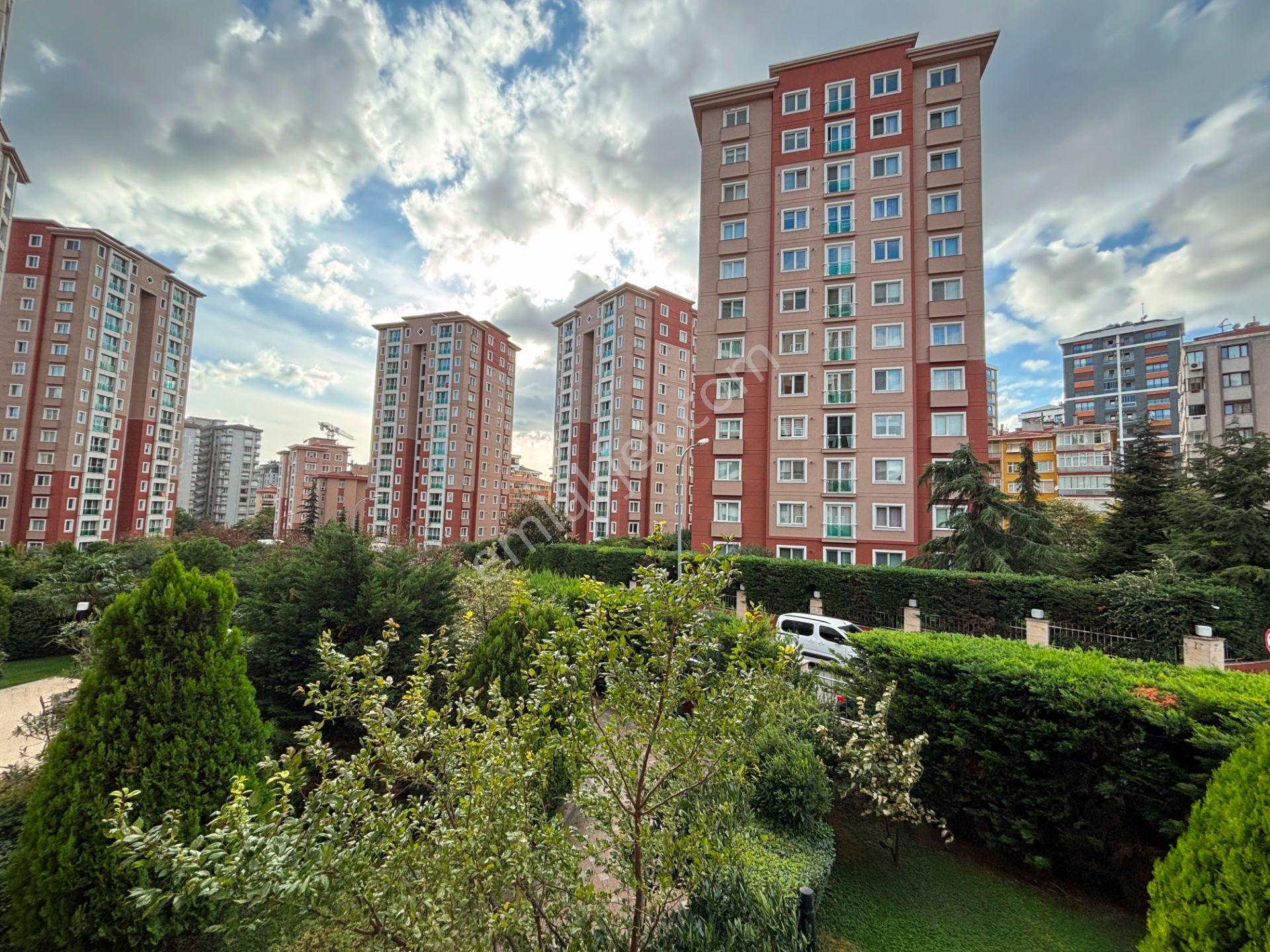 Şenesenevler Metro Yanı 17 Yıllık İskanlı Site 1.kat Satılık 4+1 - Görsel 25