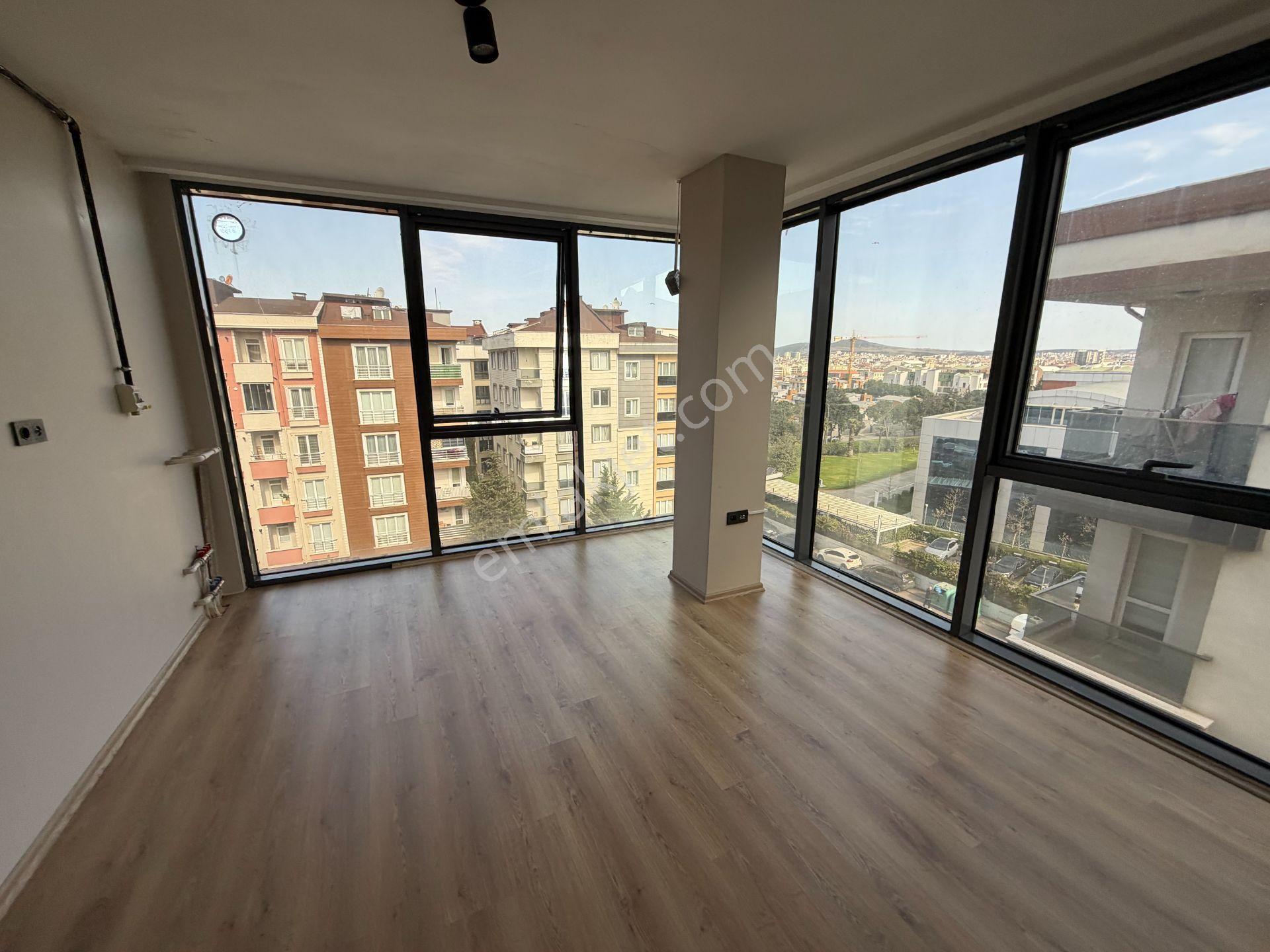 Sancaktepe Panasonic Yanı 8 Yıllık Plazada 5.kat 1+1 Kiralık Ofis - Görsel 9