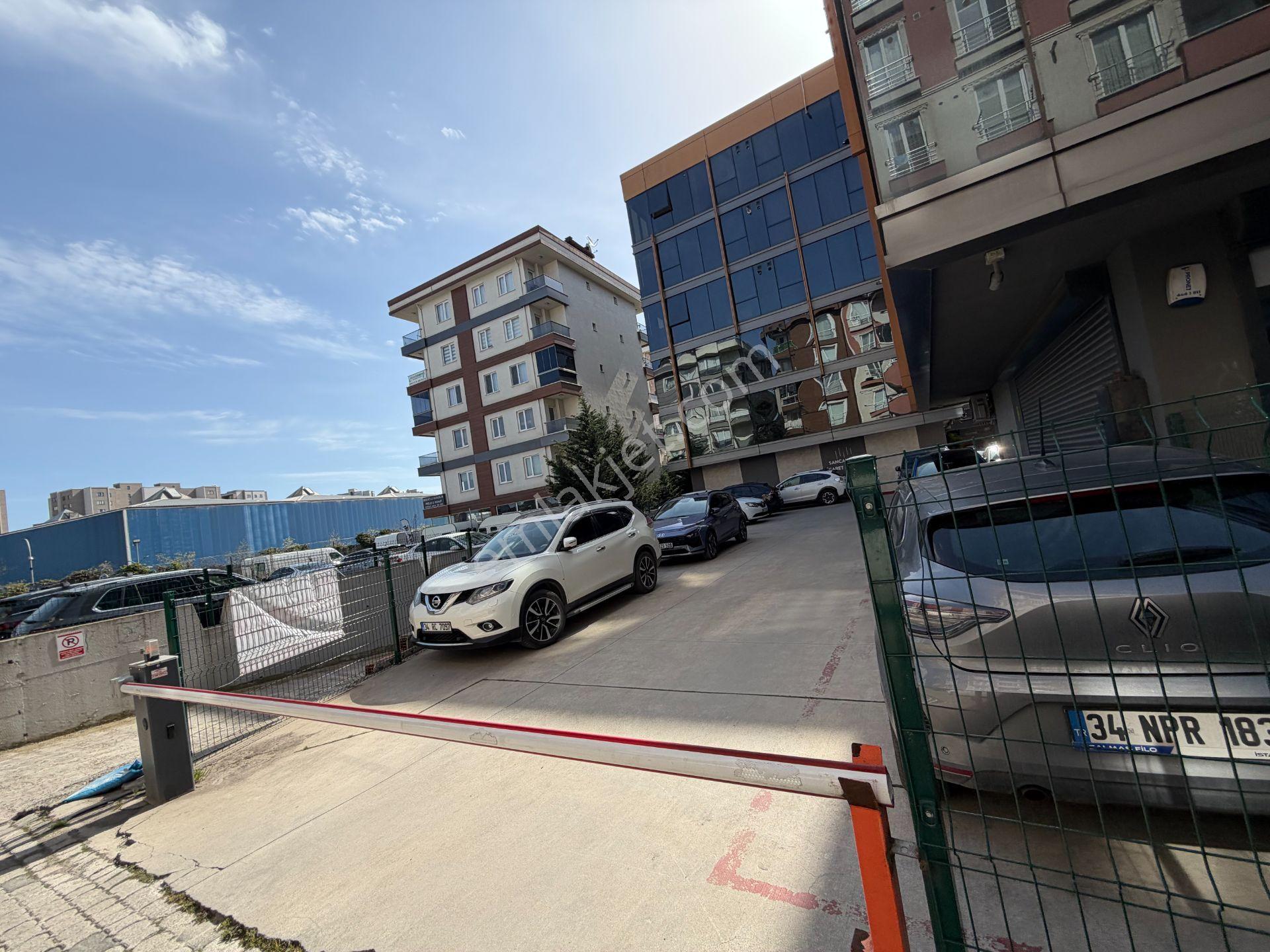 Sancaktepe Panasonic Yanı 8 Yıllık Plazada 5.kat 1+1 Kiralık Ofis - Görsel 34