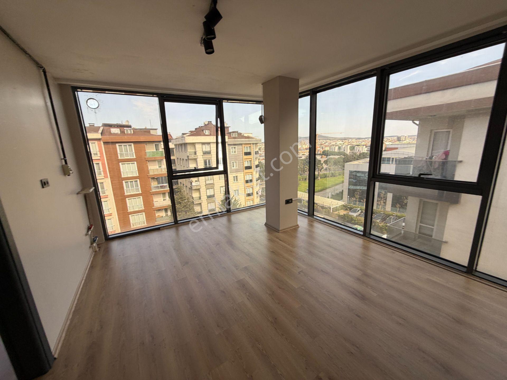 Sancaktepe Panasonic Yanı 8 Yıllık Plazada 5.kat 1+1 Kiralık Ofis - Görsel 8