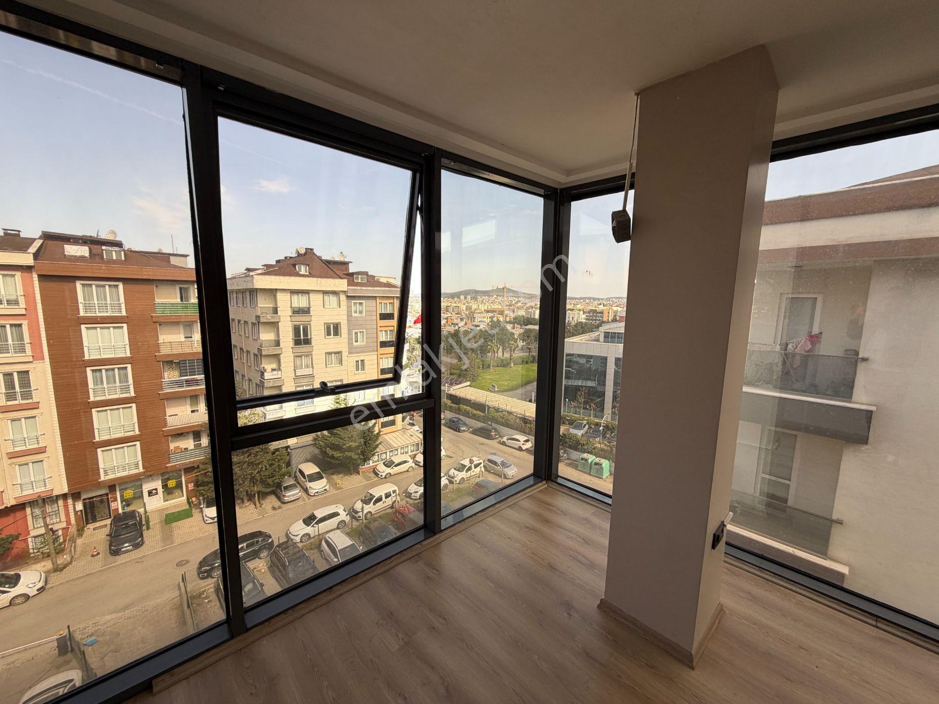 Sancaktepe Panasonic Yanı 8 Yıllık Plazada 5.kat 1+1 Kiralık Ofis - Görsel 10