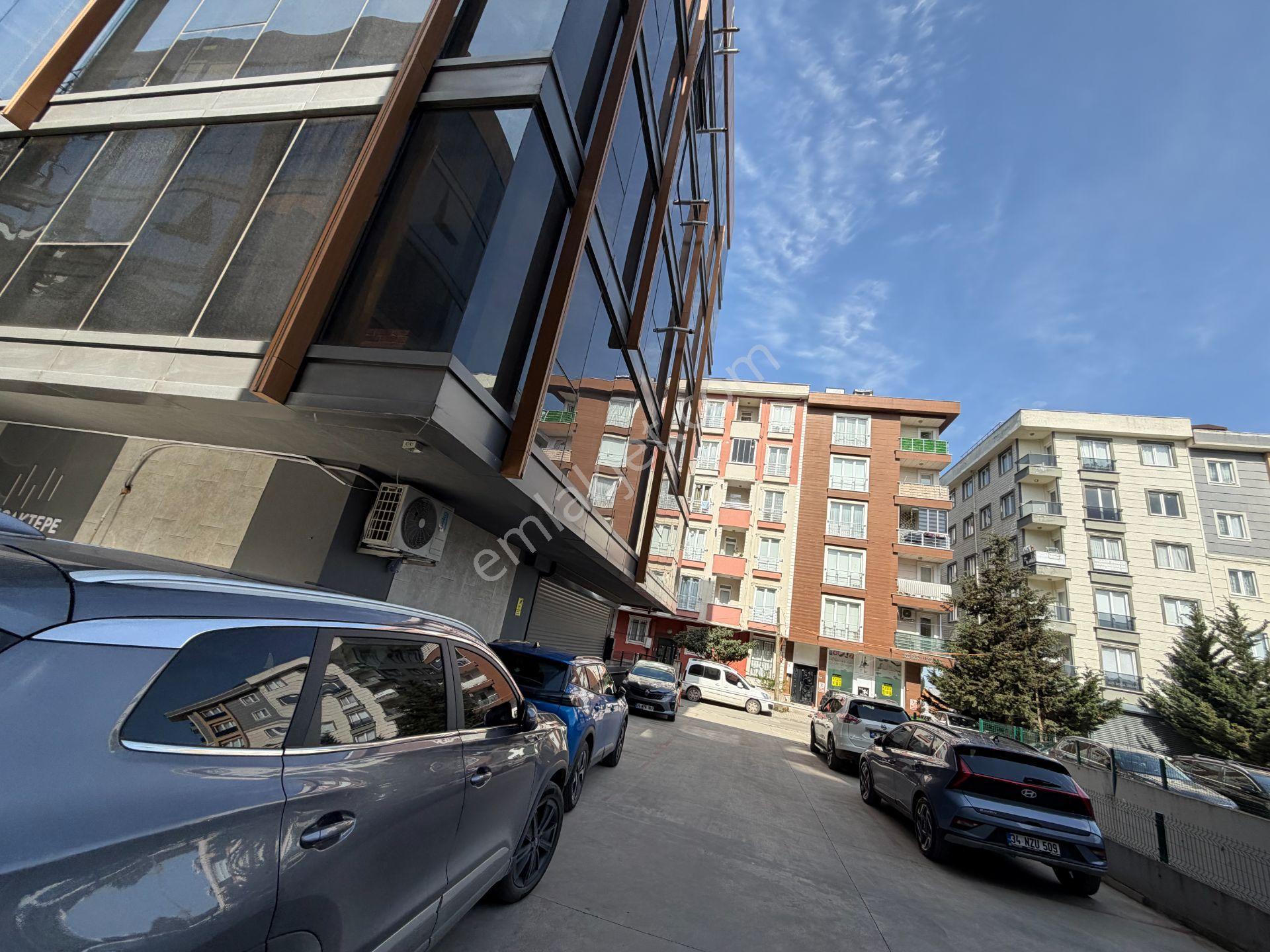 Sancaktepe Panasonic Yanı 8 Yıllık Plazada 5.kat 1+1 Kiralık Ofis - Görsel 28