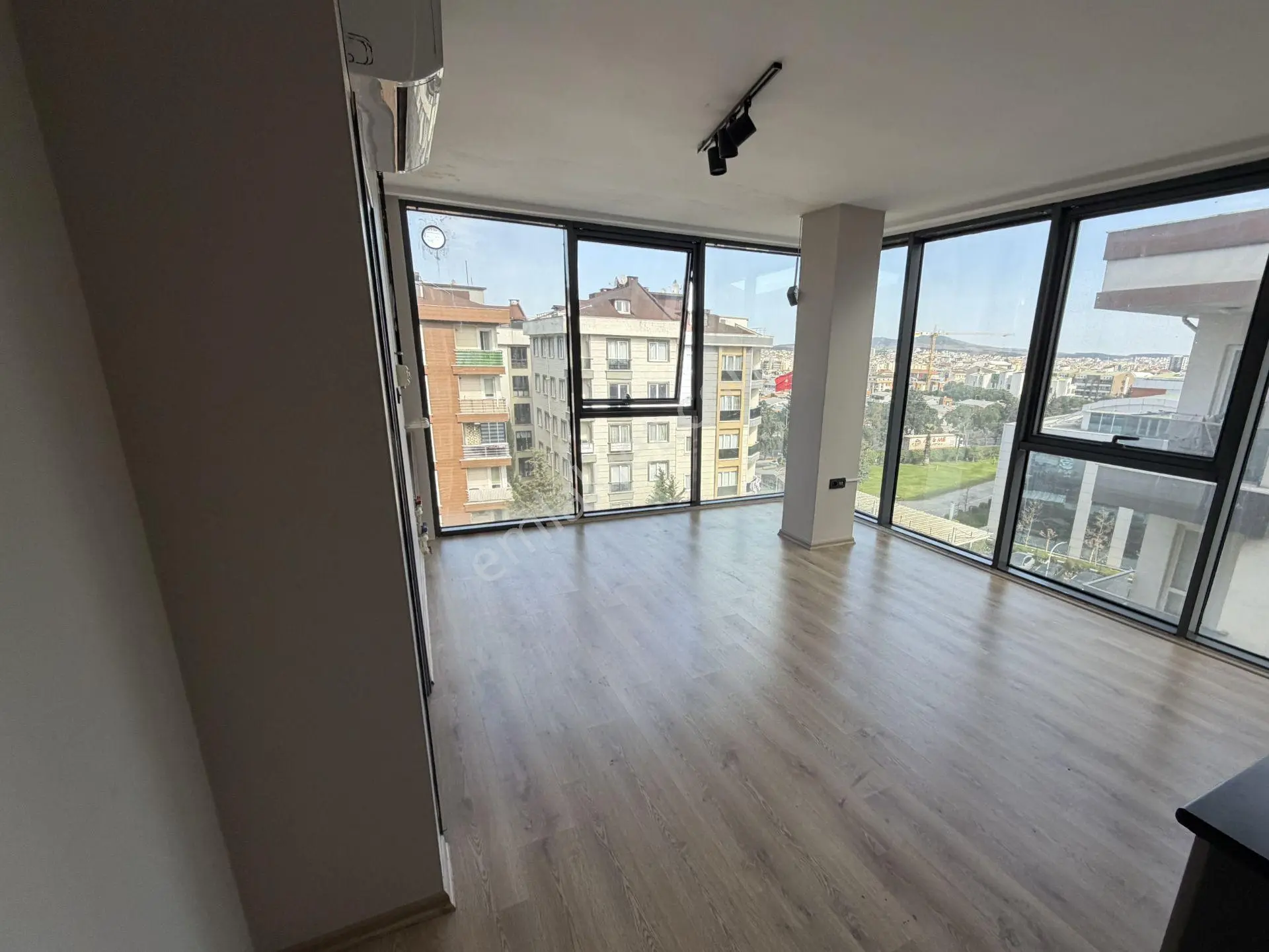 Sancaktepe Alparslan Cd.8 Yıllık 5.kat Nezih 55m2 Kiralık İşyeri - Görsel 3