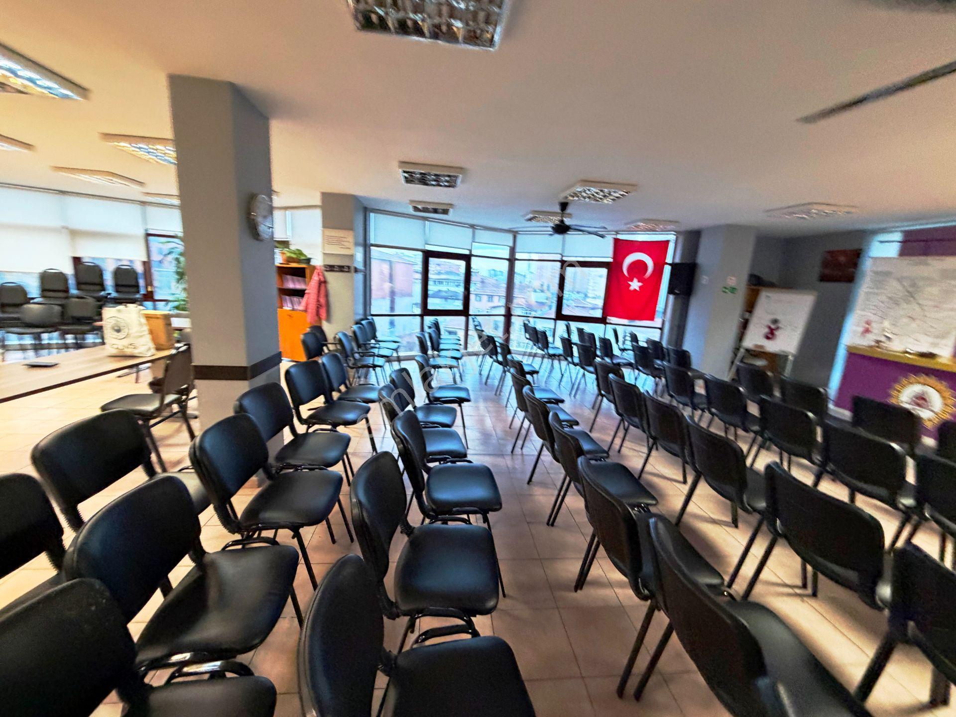 Ataşehir Acıbadem Üniv.karşısı 3.kat 180m2 Satılık İşhanı Katı - Görsel 12
