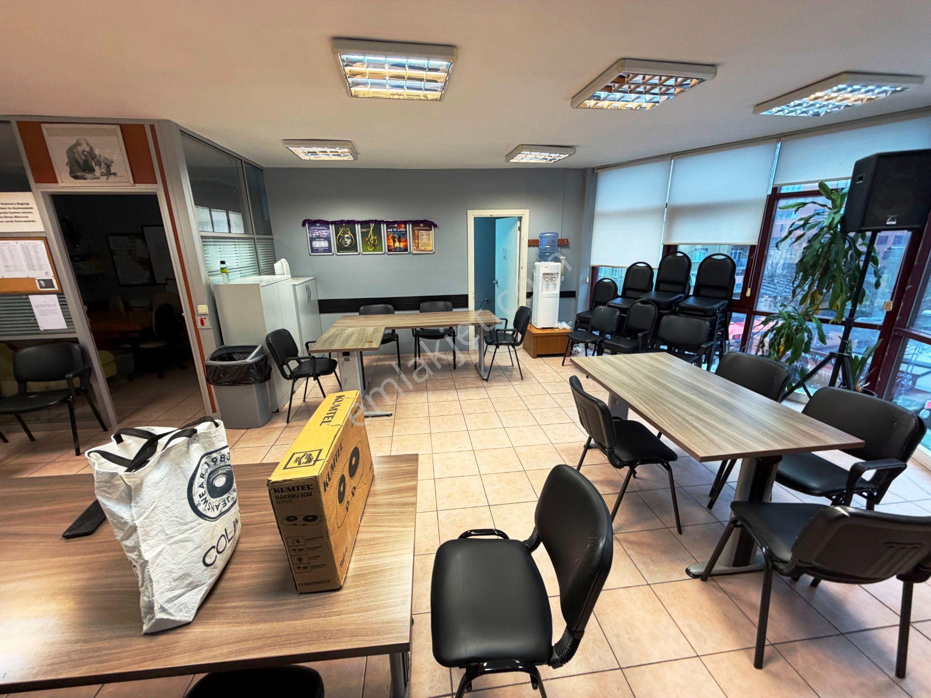 Ataşehir Prestijli Bölgede Kurumsala Uygun 3.kat Satılık İşyeri - Görsel 9