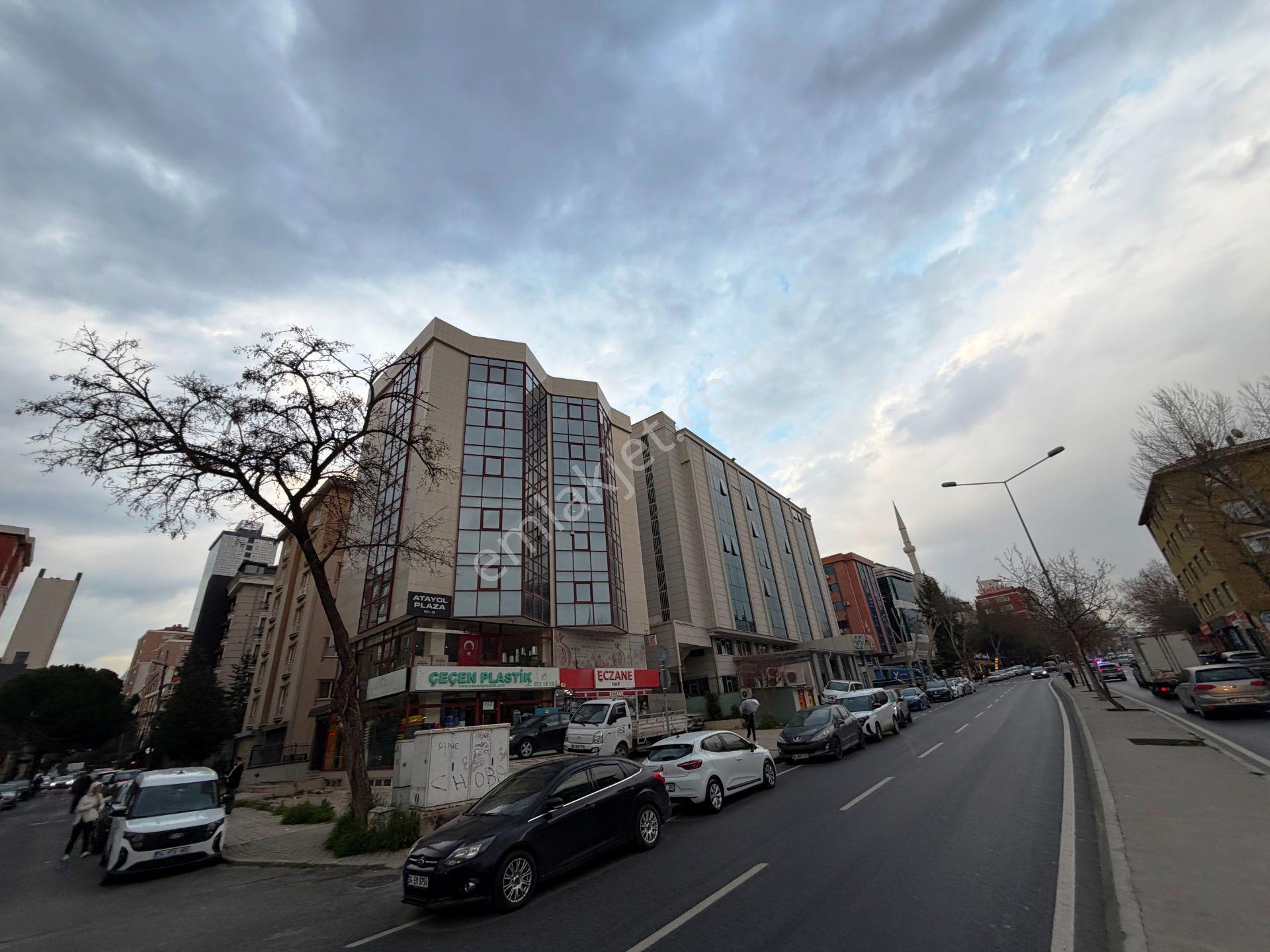 Ataşehir Prestijli Bölgede Kurumsala Uygun 3.kat Satılık İşyeri - Görsel 32