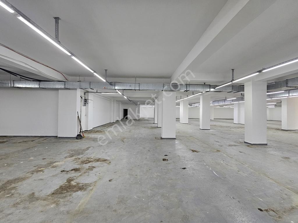 Esenyurt Yeşilkent Mh Çok Amaçlı Kullanıma Uygun 1350 M2 İş Yeri - Görsel 4