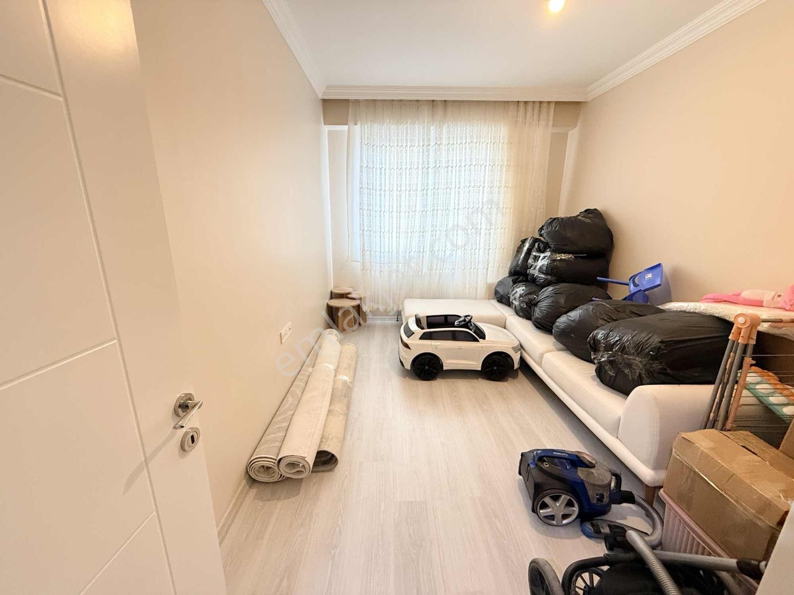 Özbey Emlaktan Ara Kat Özel Garajlı Kiralık 3+1 Daire - Görsel 25