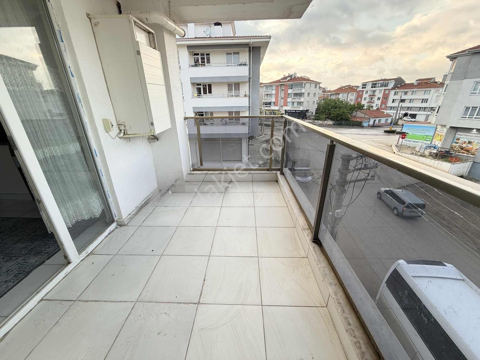 Özbey Emlaktan Ara Kat Özel Garajlı Kiralık 3+1 Daire - Görsel 8