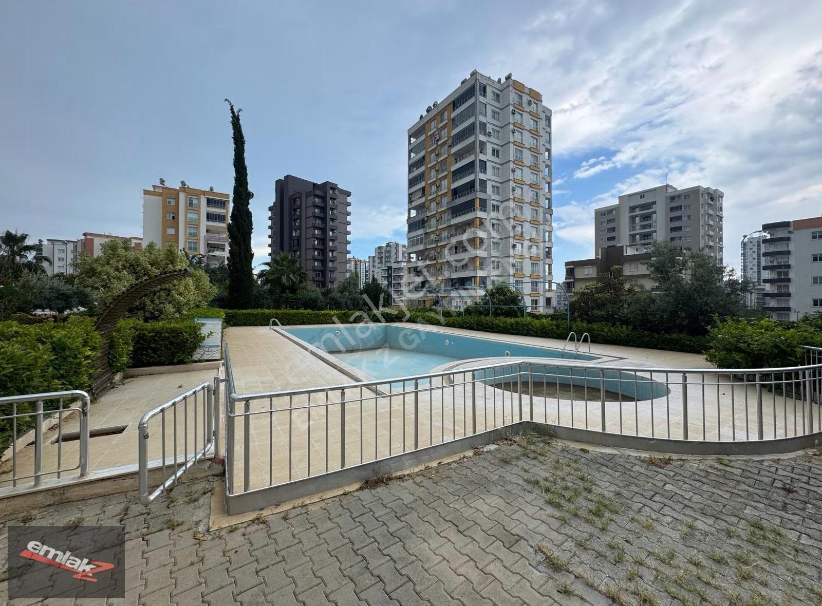 Çiftlikköy'de Satılık 3+1 Havuzlu Daire, 150m², Krediye Uygun! - Görsel 20