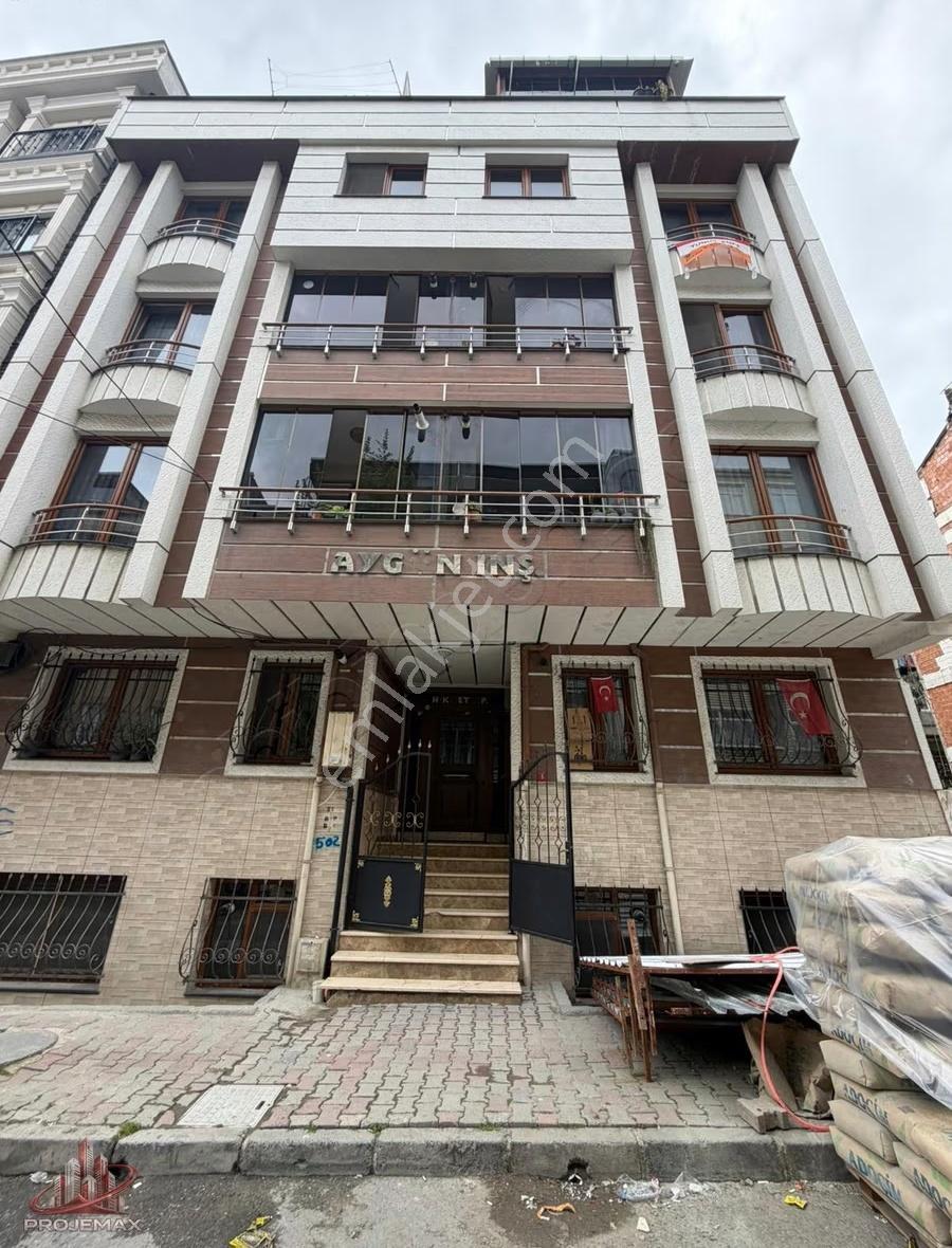 Projemax'tan Tramvayın Dibinde 2+1 120m2 Mükemmel Lüx Bahçe Katı