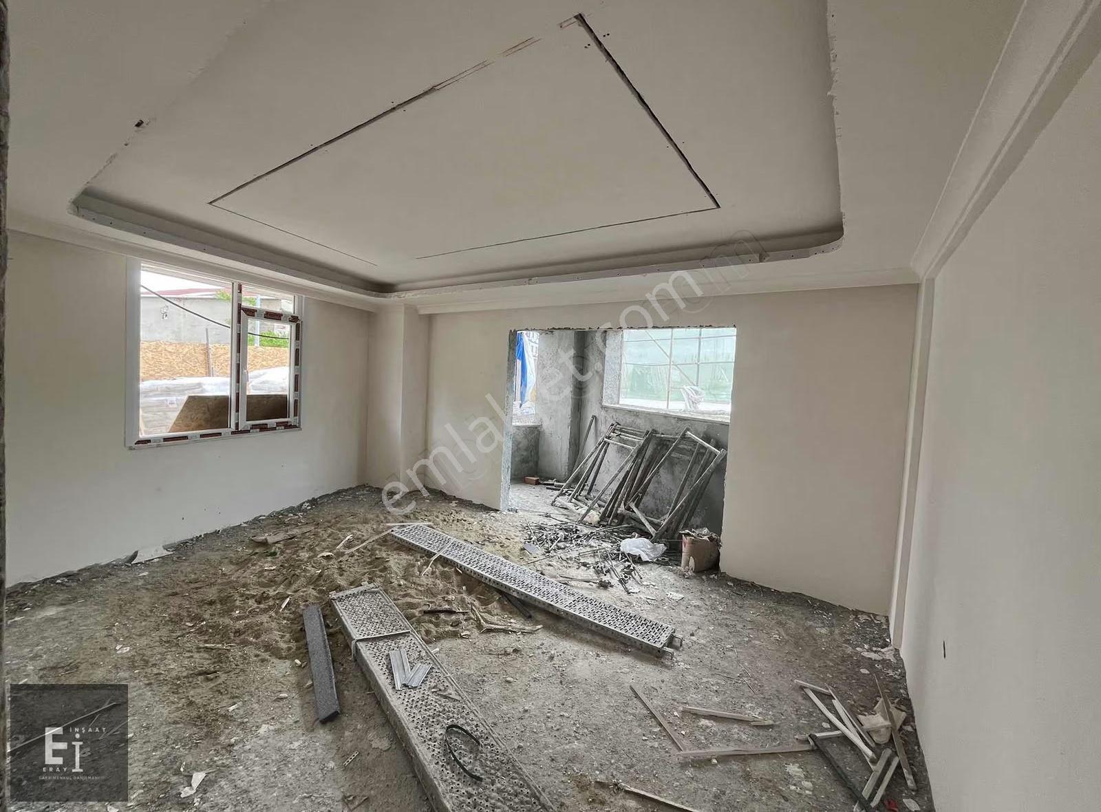 Eray Emlak'tan Satılık Düz Giriş 2+1 80m2 Merkezi Konumda - Görsel 2