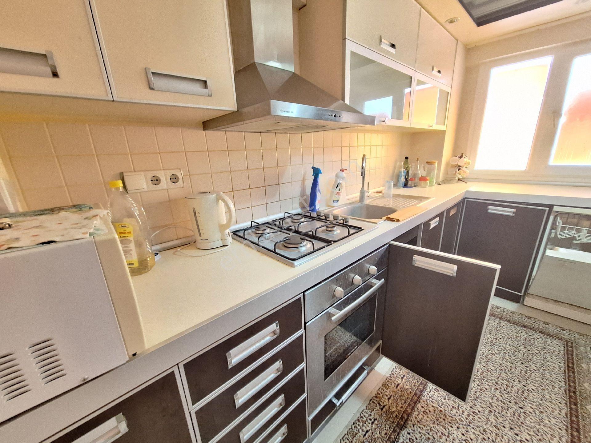 Kuşadasında Marina Sahile 200metre 2+1 Eşyalı Kiralık Daire - Görsel 12