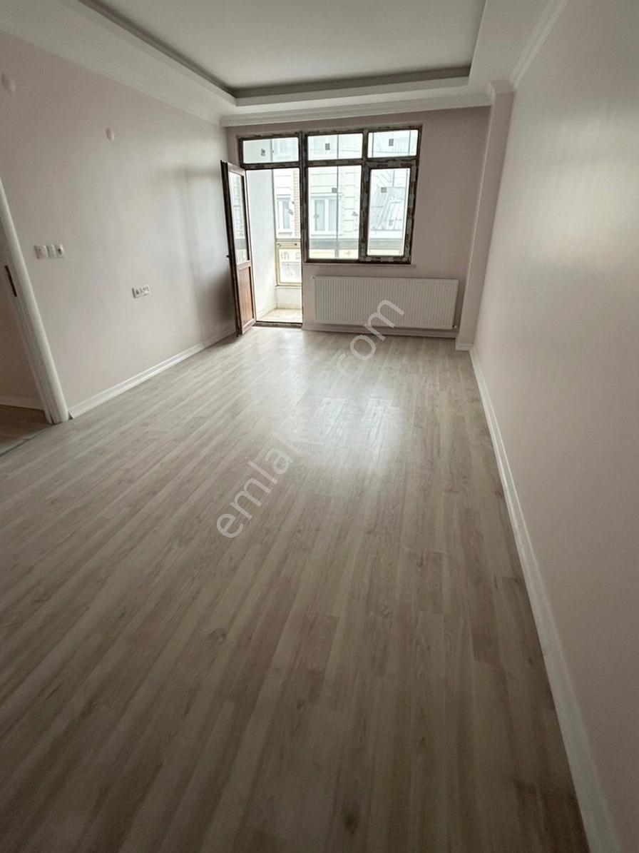 Anacaddede Modern Yaşam: 90m², Çift Balkon, Asansörlü, Full Ön C