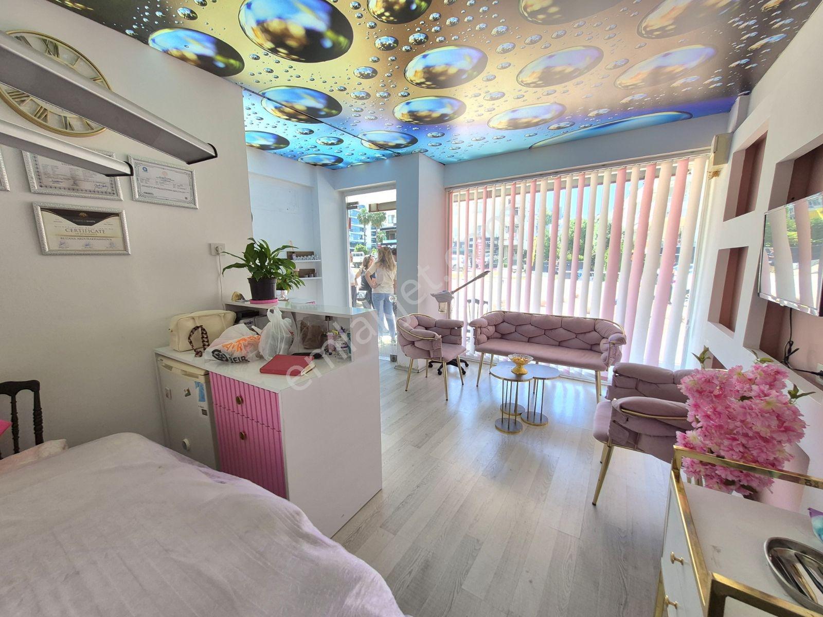 Zerdalilik'te Cadde Üzeri Tadilatı 20 M² Satılık Dükkan - Görsel 3