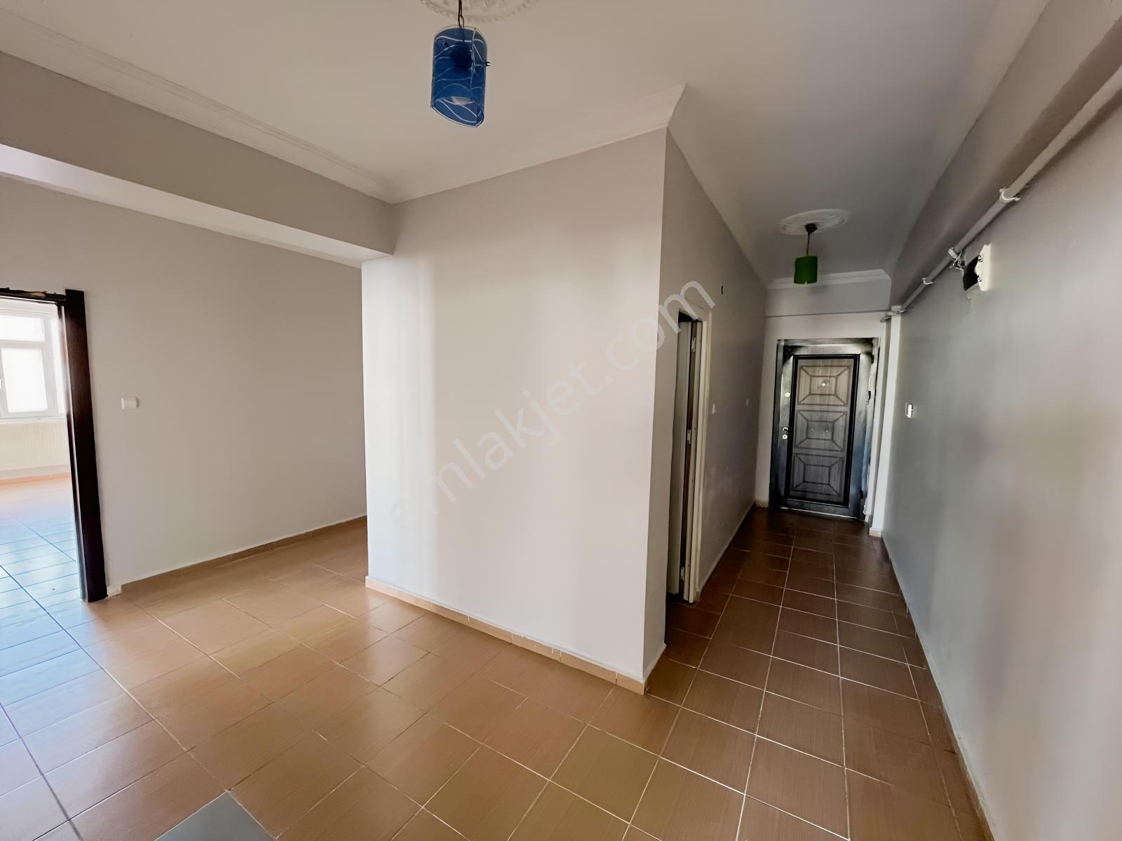 Barak Emlak'tan Perşembe Pazarı Civarı Kiralık 3+1 Daire - Görsel 3