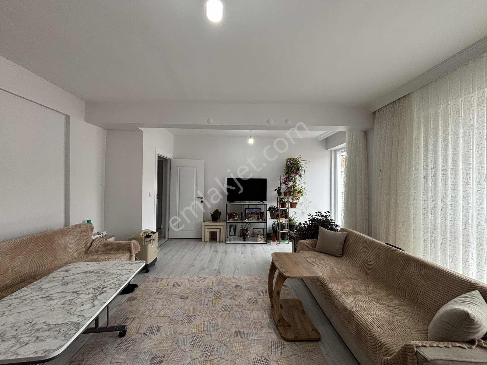 Eker'den Kafkas Caddesi Yanı Geniş 2+1 Daire - Görsel 32