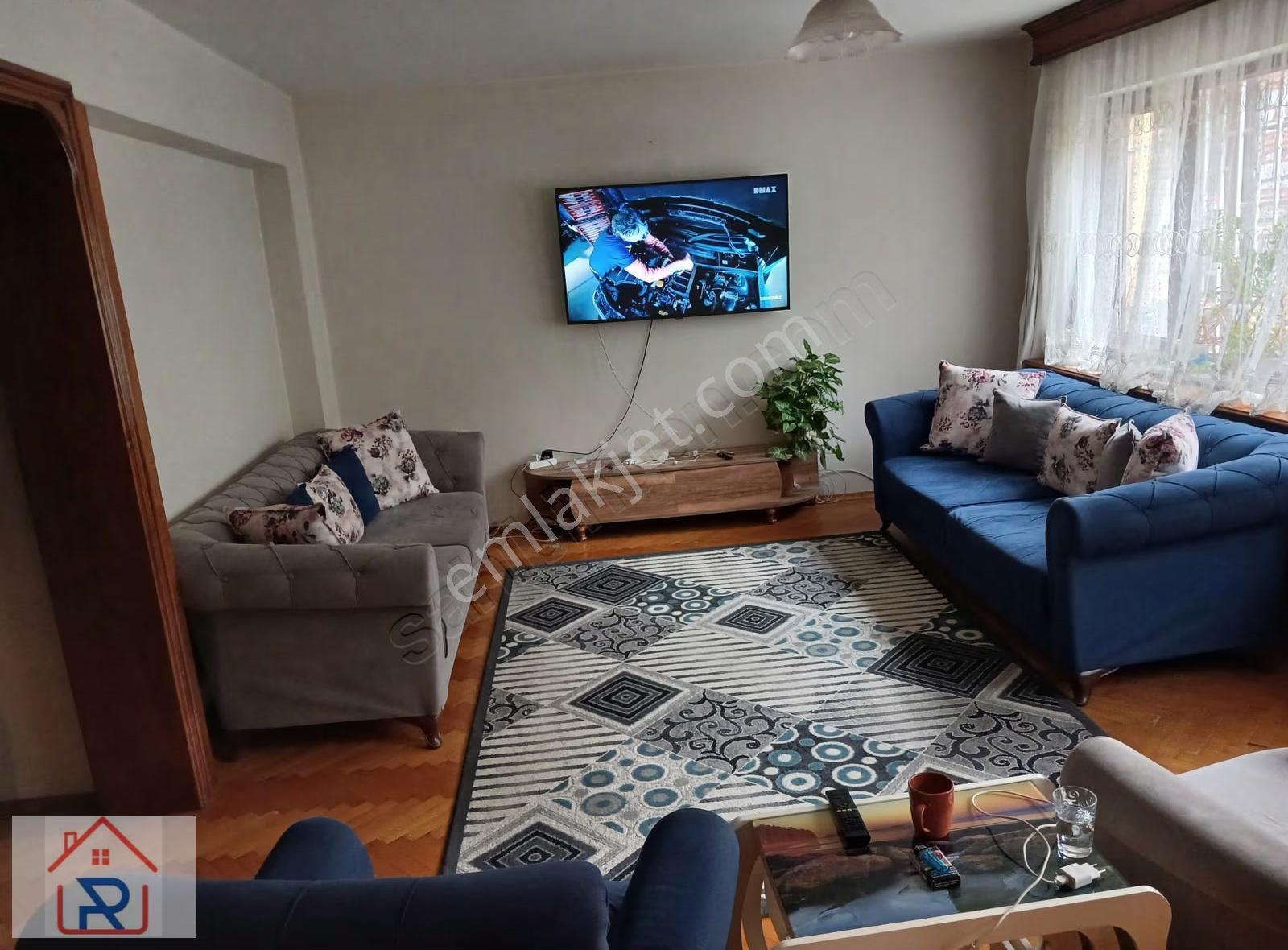 Satılık 3+1 135 M2 Kurtoğlu Mah. Müftü Önü Camisi Karşısı