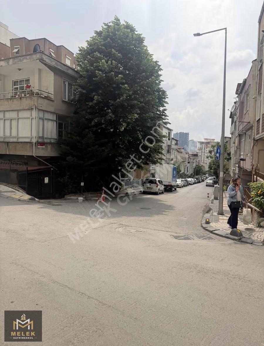 Bağcılar'da Satılık 31m² Arsa Hissesi - Yatırım Fırsatı - Görsel 3