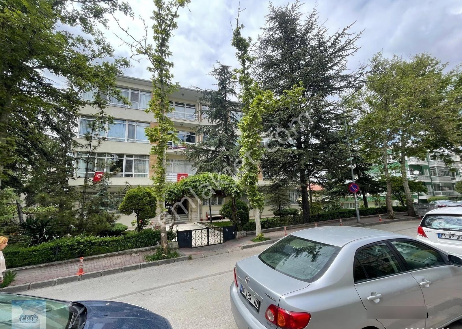 Boğaz Sokağın Başında 3+1 Manzaralı 120m2 1. Katmerkezi Isınma