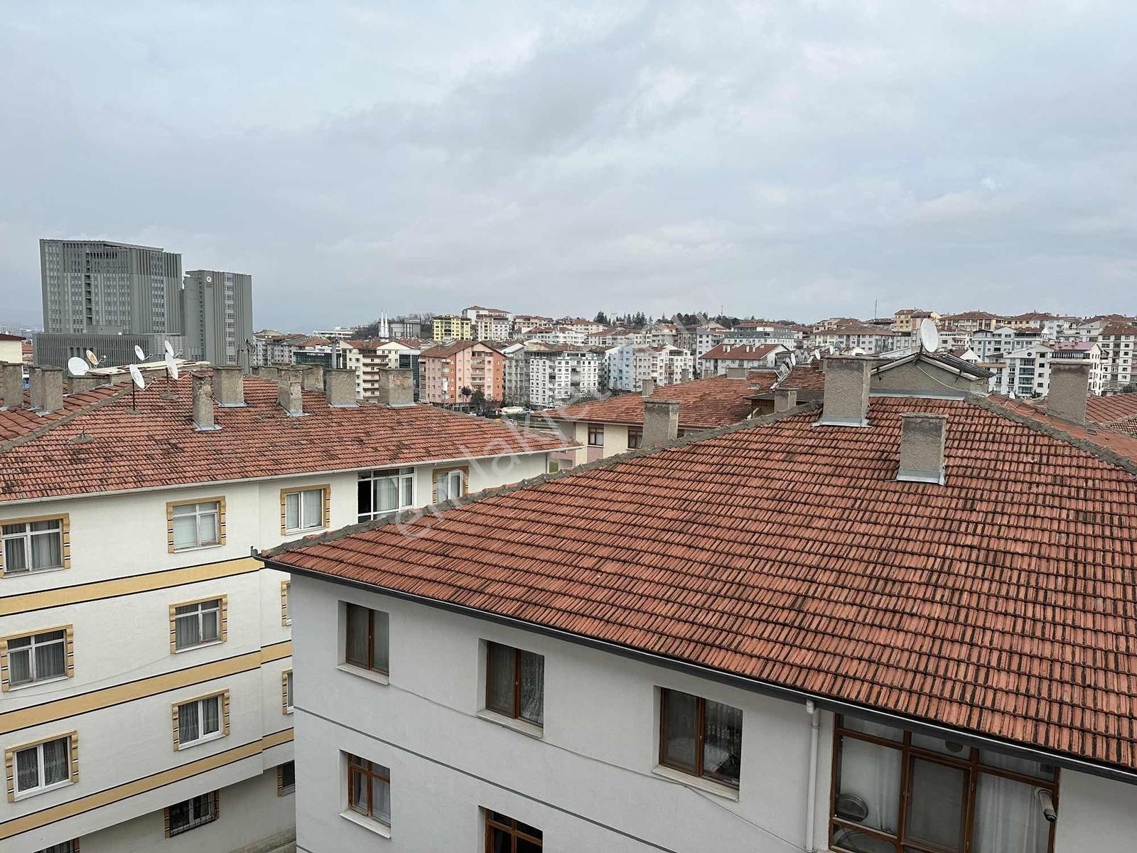 30 Ağustos Mahallesi Ara Kat Masrafsız Cepheleri Açık 3+1 Daire - Görsel 7