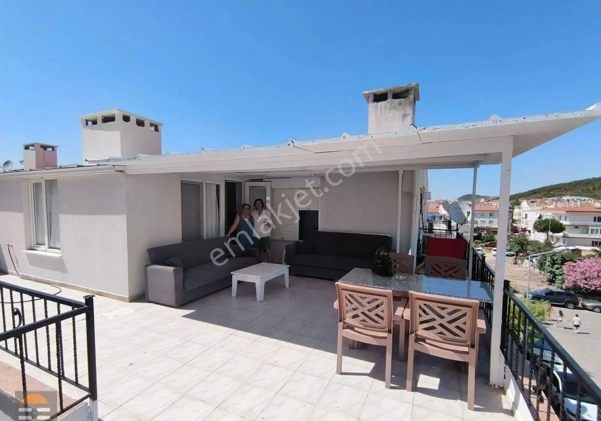 Sarımsaklı’da Deniz Manzaralı Geniş Teraslı 2+1 Kiralık Yazlık - Görsel 2