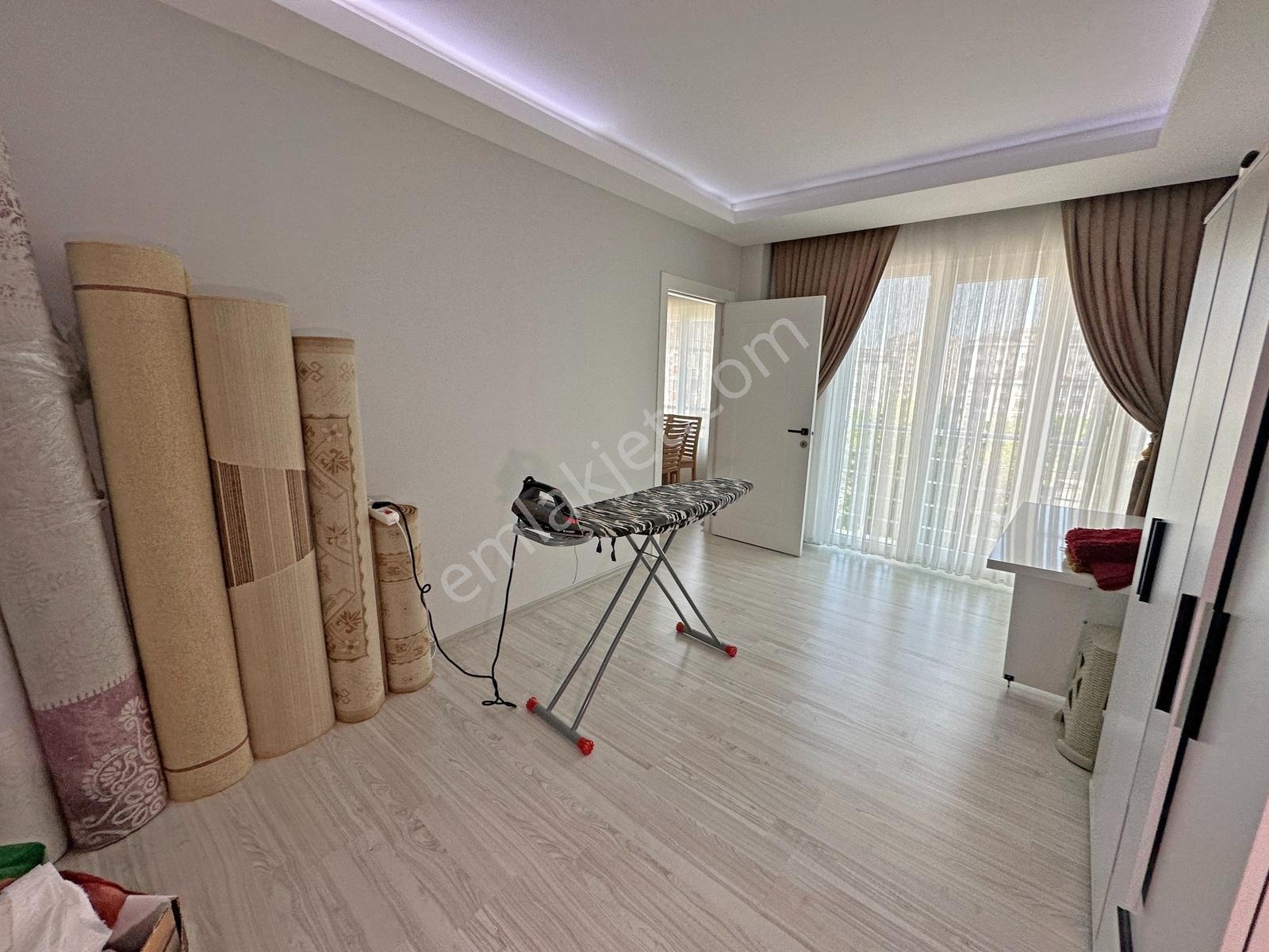 Hüseyin Boylu'dan Tramvaya Yakın Net 190 M² 4+1 Satılık Daire - Görsel 13