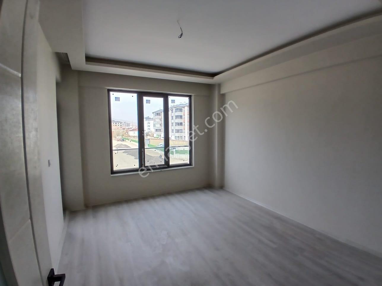 Akçay Emlak'tan Akşehir Yeni Hastahane Yolu Üzerinde Satılık Garajlı Sıfır 3+1 Daire - Görsel 29