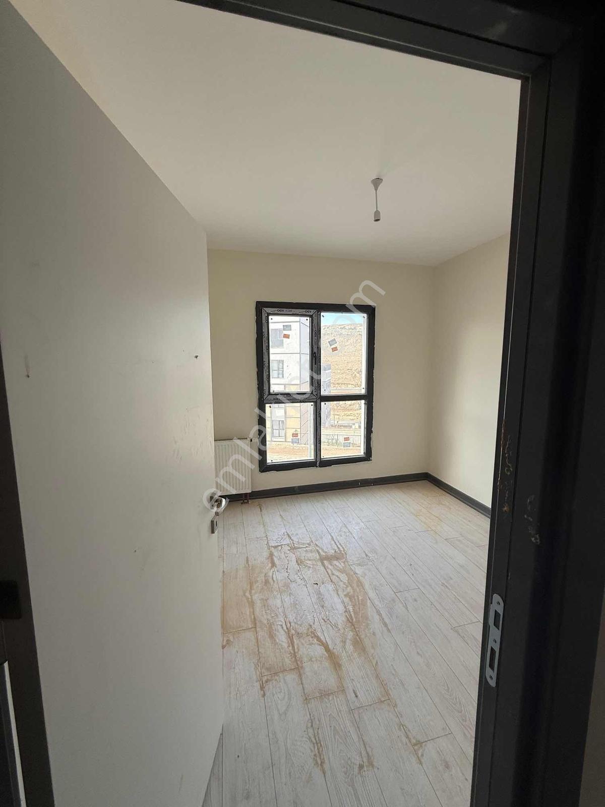 Güç Emlaktan Yeni Batıkent Tokiler De Kiralık 3+1 Daire - Görsel 9