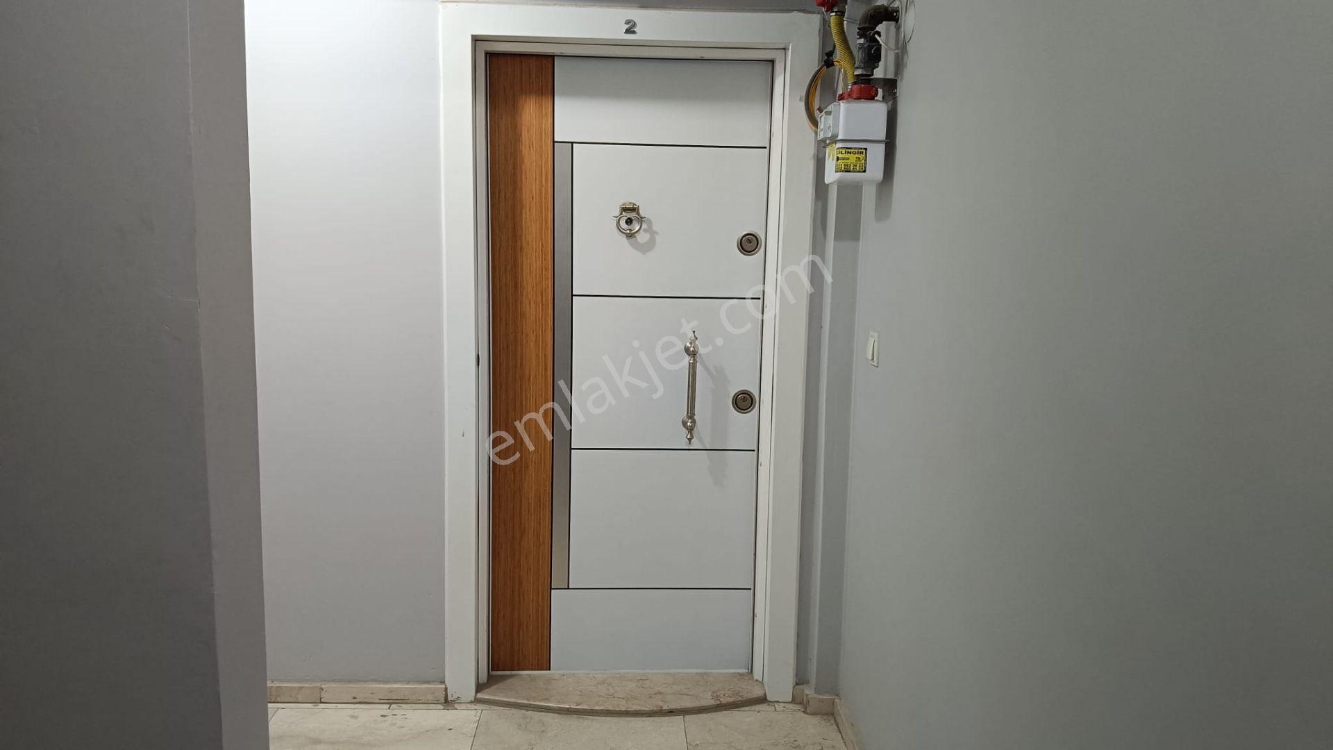 Hasanağa Ve Üçkuyular Meydan Yakını Full Eşyalı 1+1 Kiralık - Görsel 2