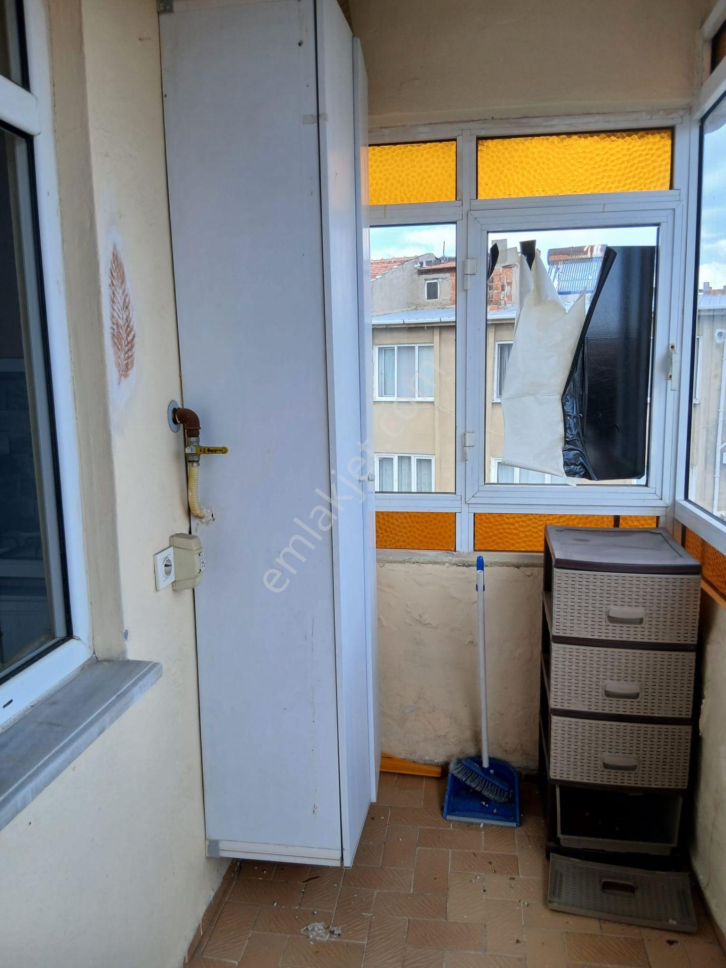 İstiklal Mah. Gülistan Sokak. /metin 3 Sitesi Daire 8 Kat 4 - Görsel 3