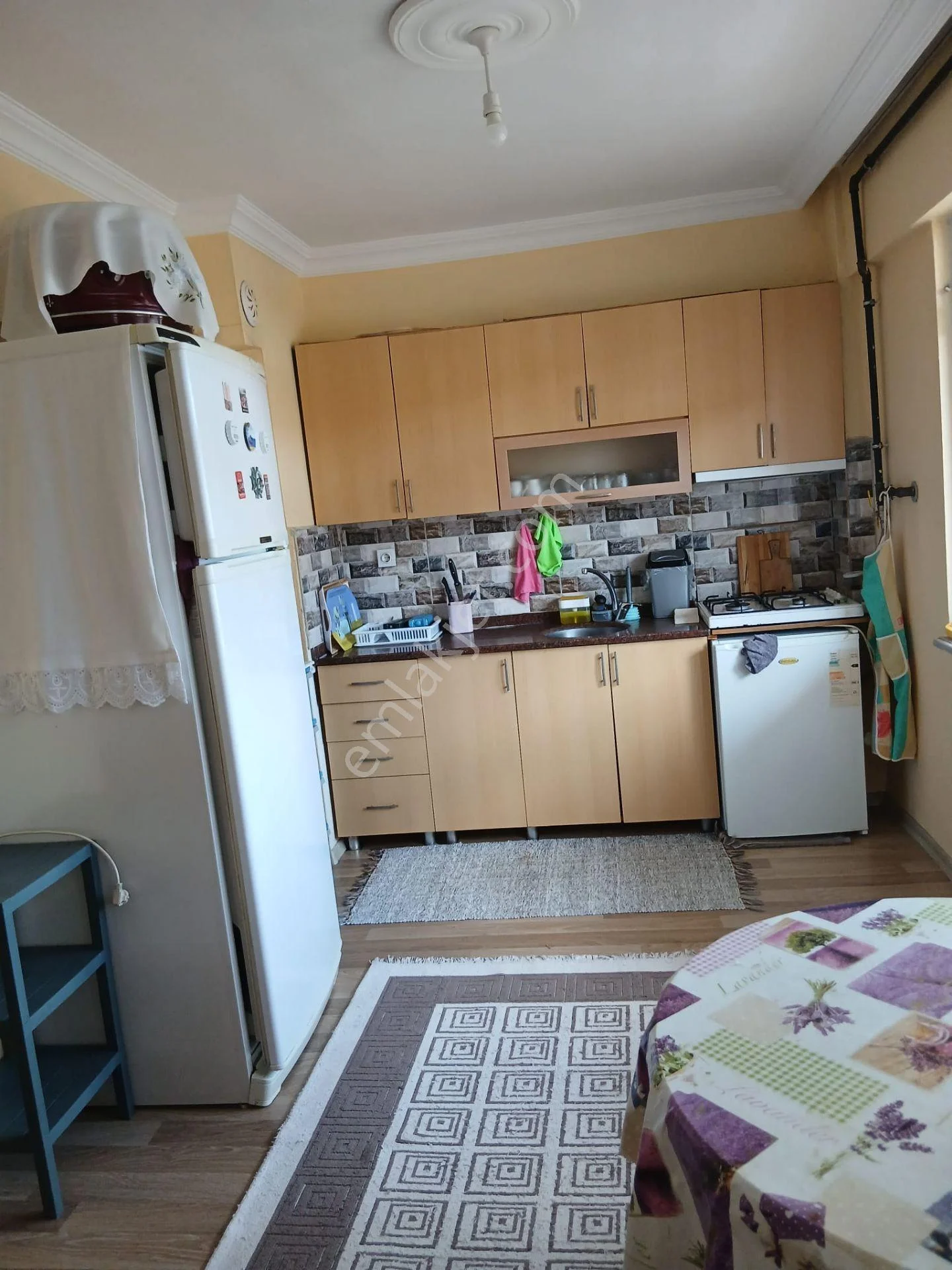 İstiklal Mah. Gülistan Sokak. /metin 3 Sitesi Daire 8 Kat 4 - Görsel 5