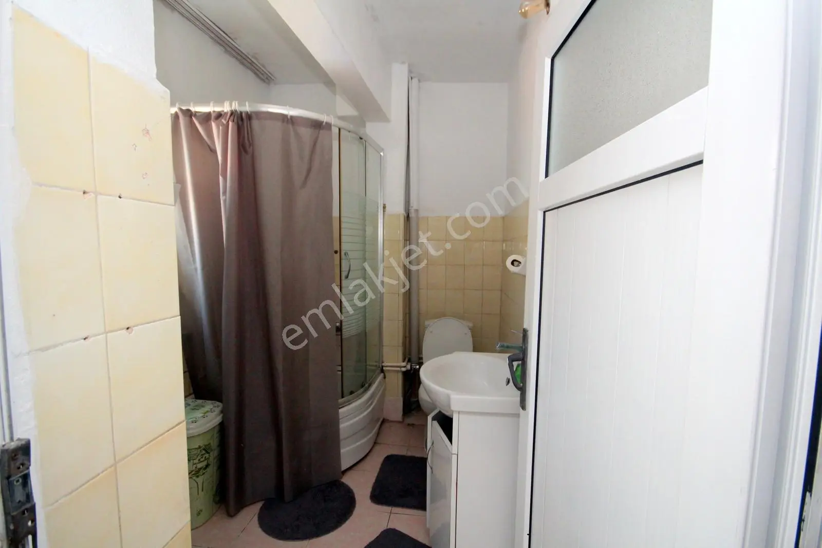 Kiralık 2+1 Ferahevlerde Eşyalı Nezih Ferah Bol Güneş Gören Dair - Görsel 2