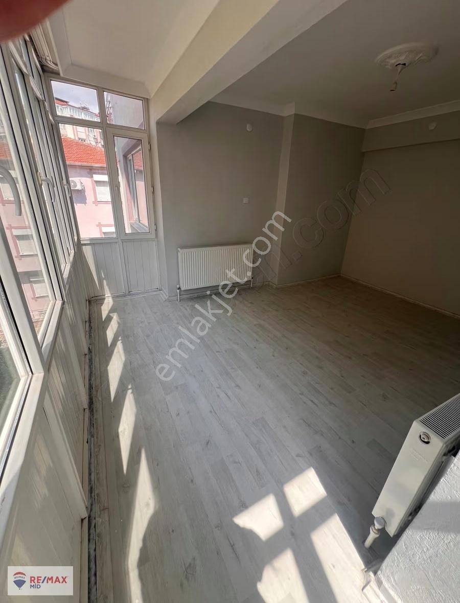 Re/max Mid'den Bahçelıevler'de 2+1 Kıralık Daıre - Görsel 7