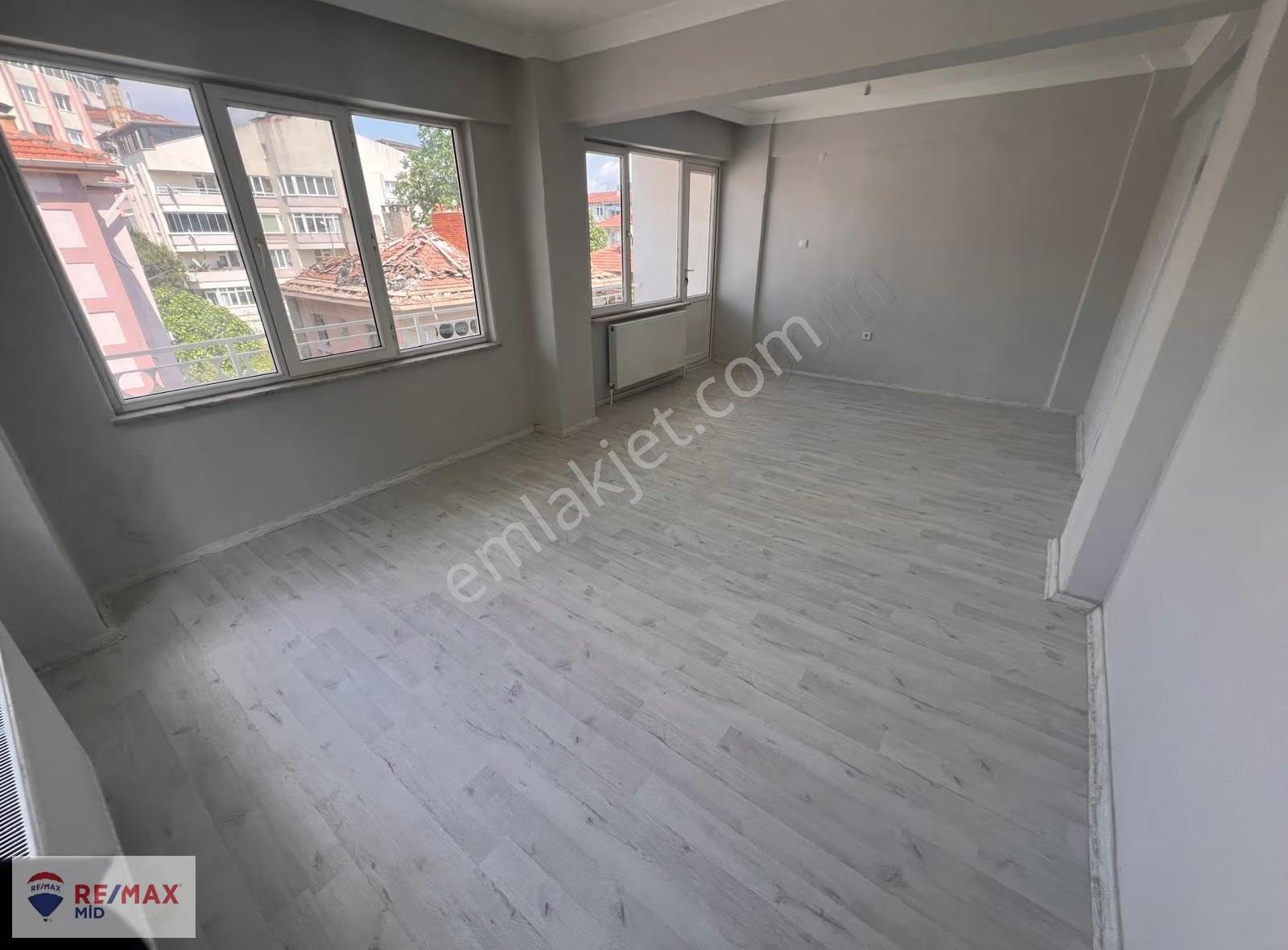 Re/max Mid'den Bahçelıevler'de 2+1 Kıralık Daıre - Görsel 5