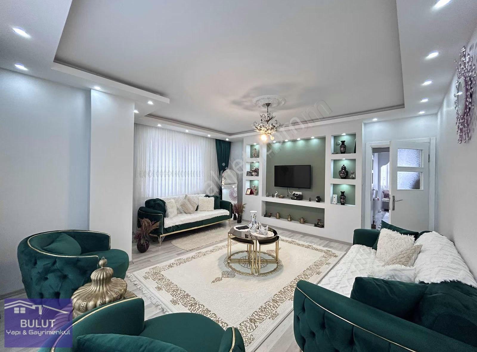 Osmangazi Mah. Aşırıoğlu Cad. Yakını *kaçmaz 3+1 130m2 Ara Kat