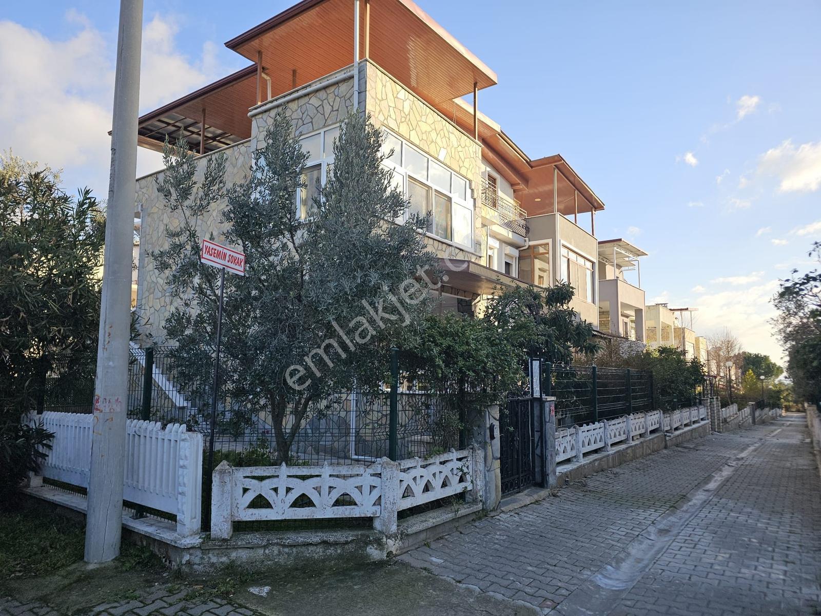 Kiralık Dubleks 2+1 Eşyalı Daire - Dağ Manzaralı Teras