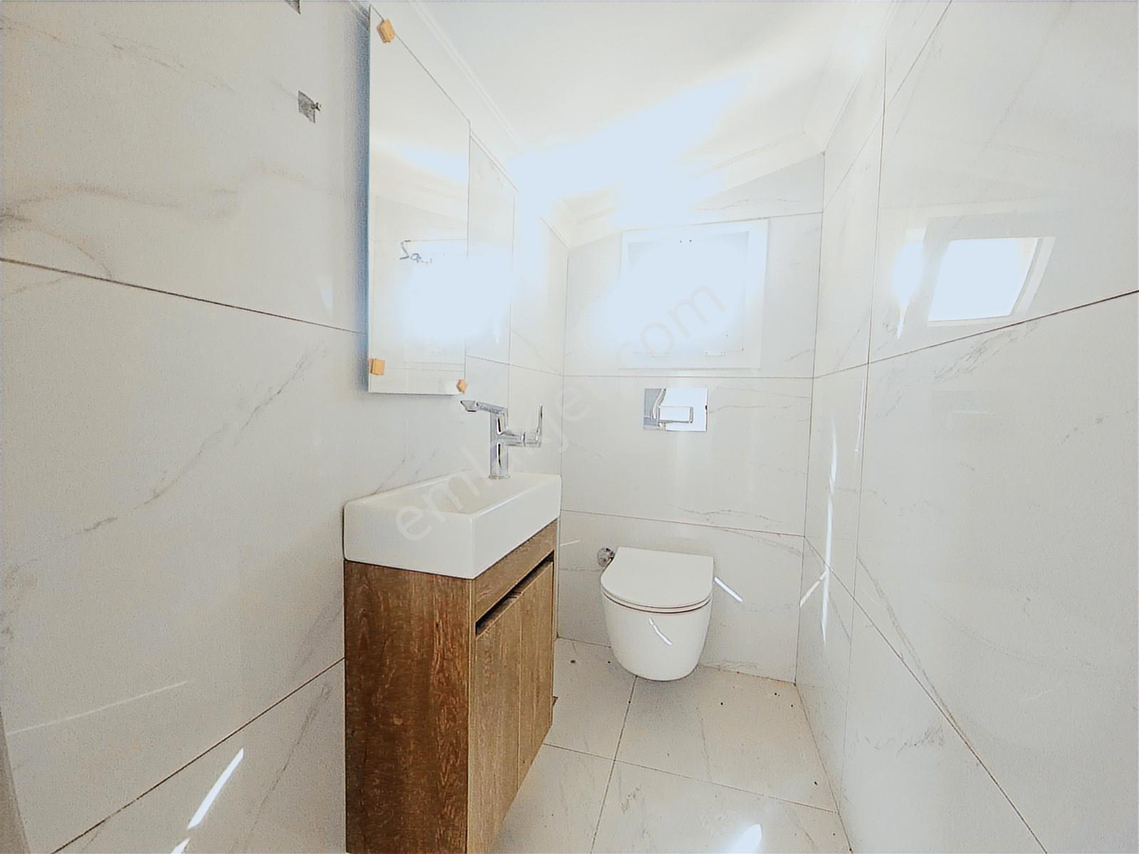 Güre'de Denize 220 Mt, Yenilenmiş, Masrafsız 3+1 Satılık Villa - Görsel 21
