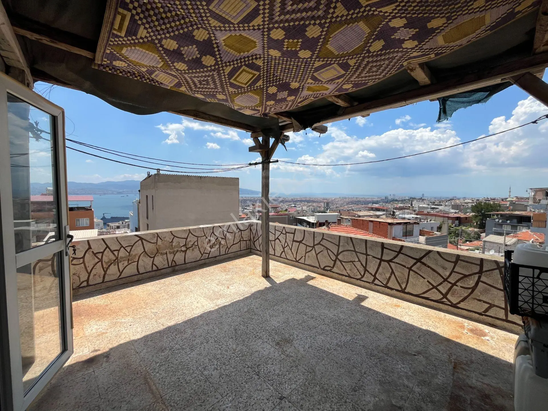 Gümüşpala Pazar Yeri Yakını Deniz Manzaralı Teraslı 2+1 Kiralık - Görsel 5