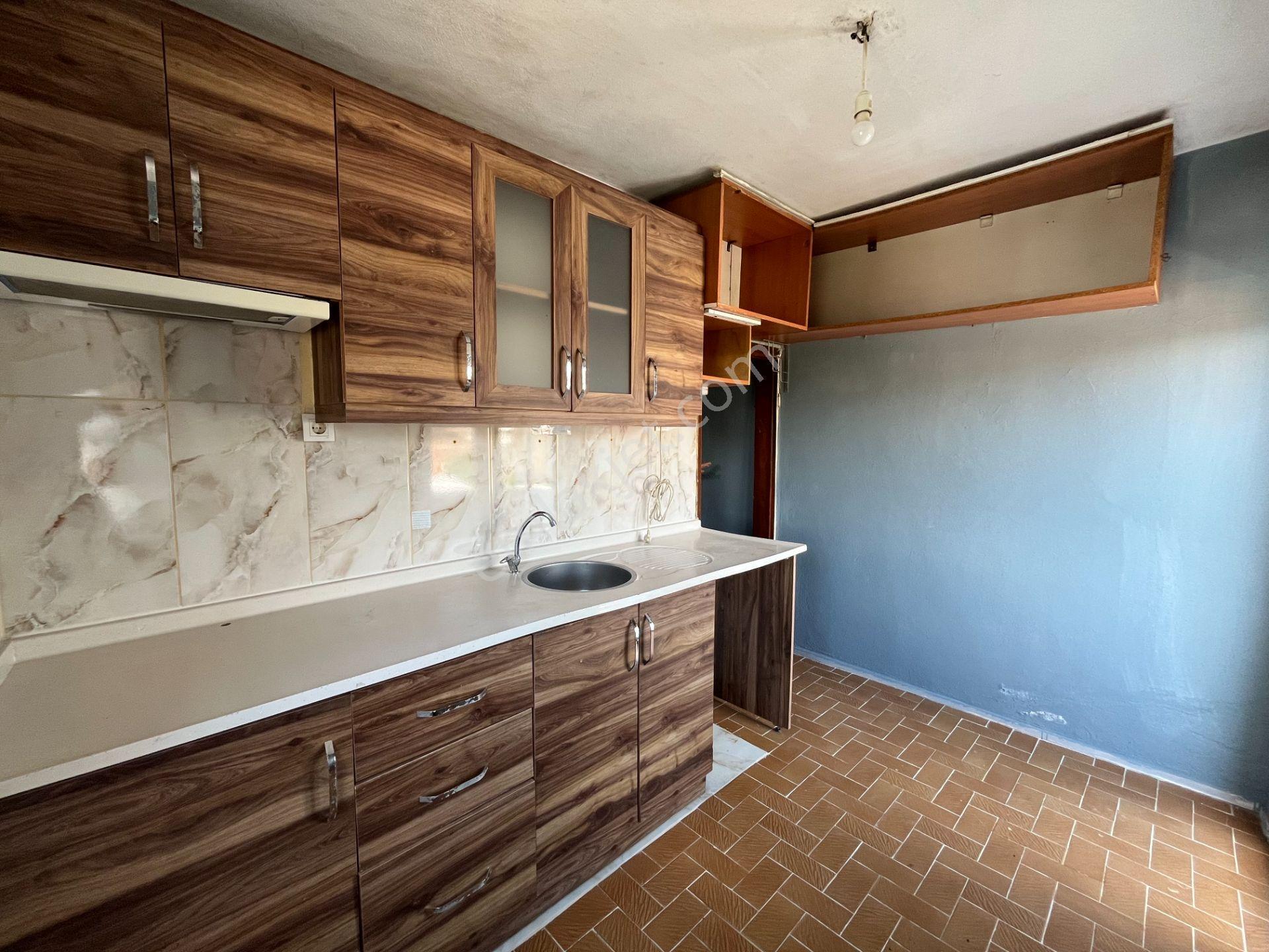Gümüşpala Pazar Yeri Yakını Deniz Manzaralı Teraslı 2+1 Kiralık - Görsel 12