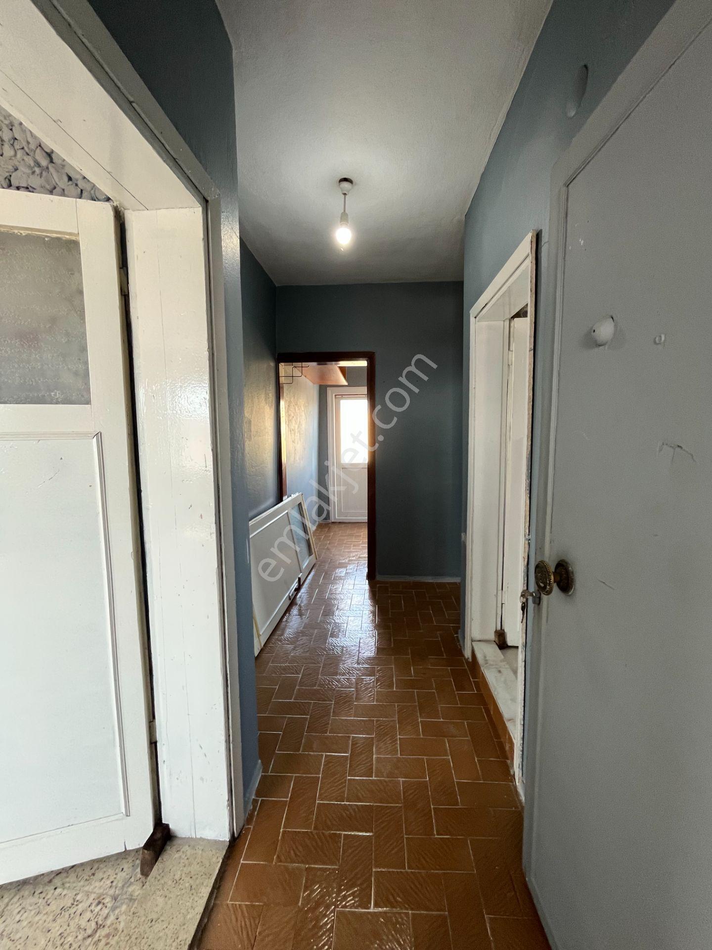 Gümüşpala Pazar Yeri Yakını Deniz Manzaralı Teraslı 2+1 Kiralık - Görsel 10