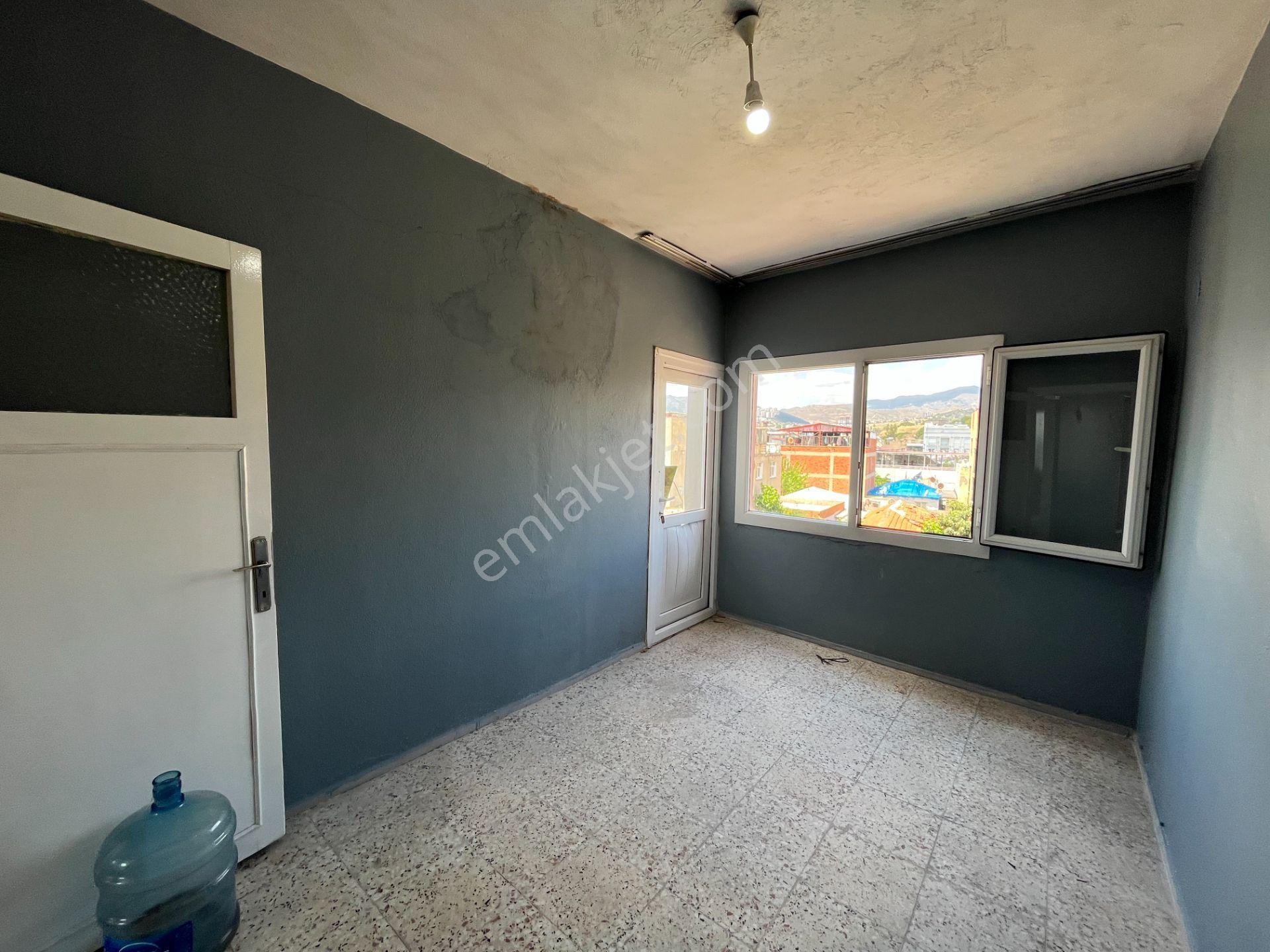 Gümüşpala Pazar Yeri Yakını Deniz Manzaralı Teraslı 2+1 Kiralık - Görsel 23