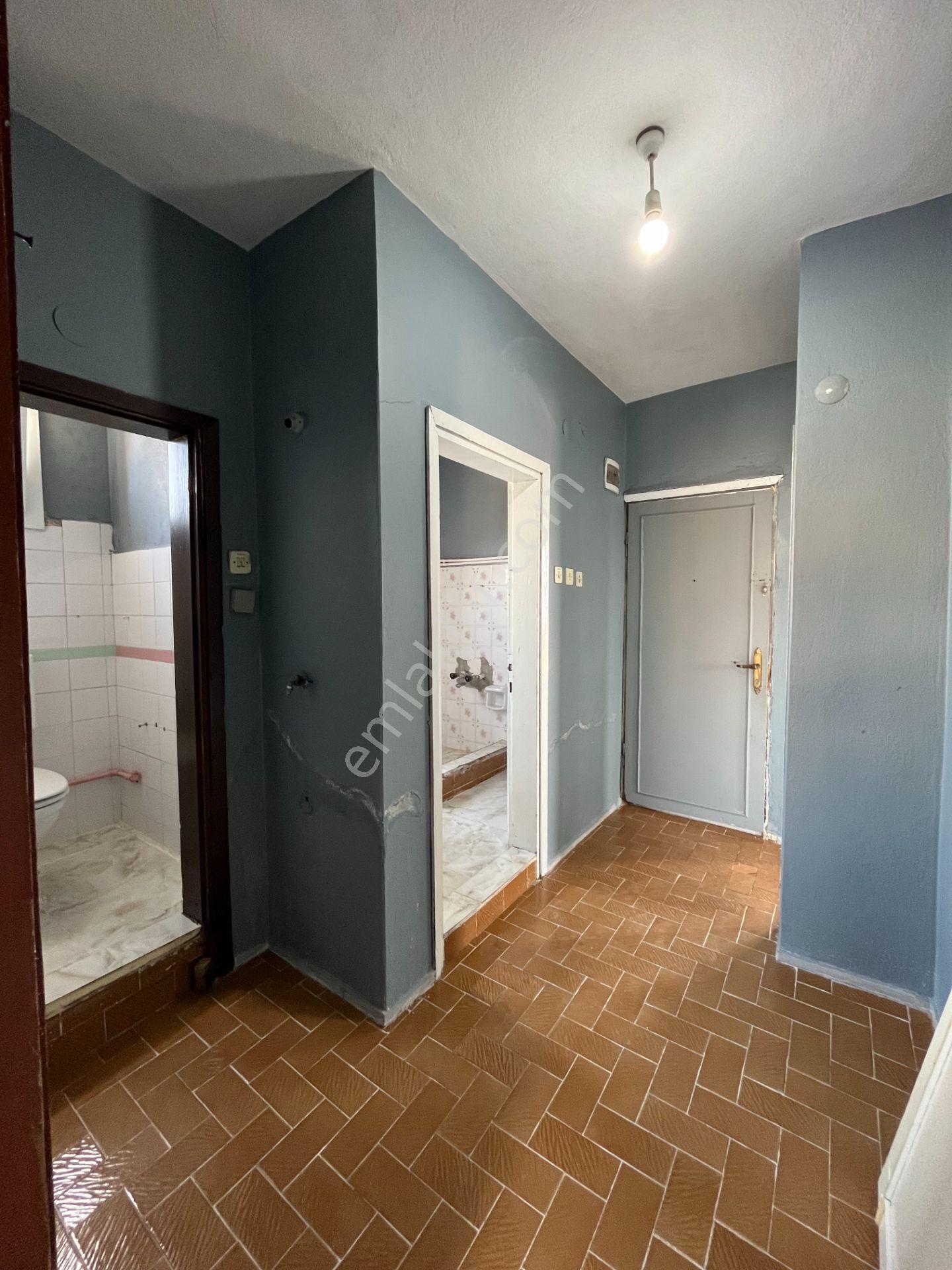 Gümüşpala Pazar Yeri Yakını Deniz Manzaralı Teraslı 2+1 Kiralık - Görsel 11