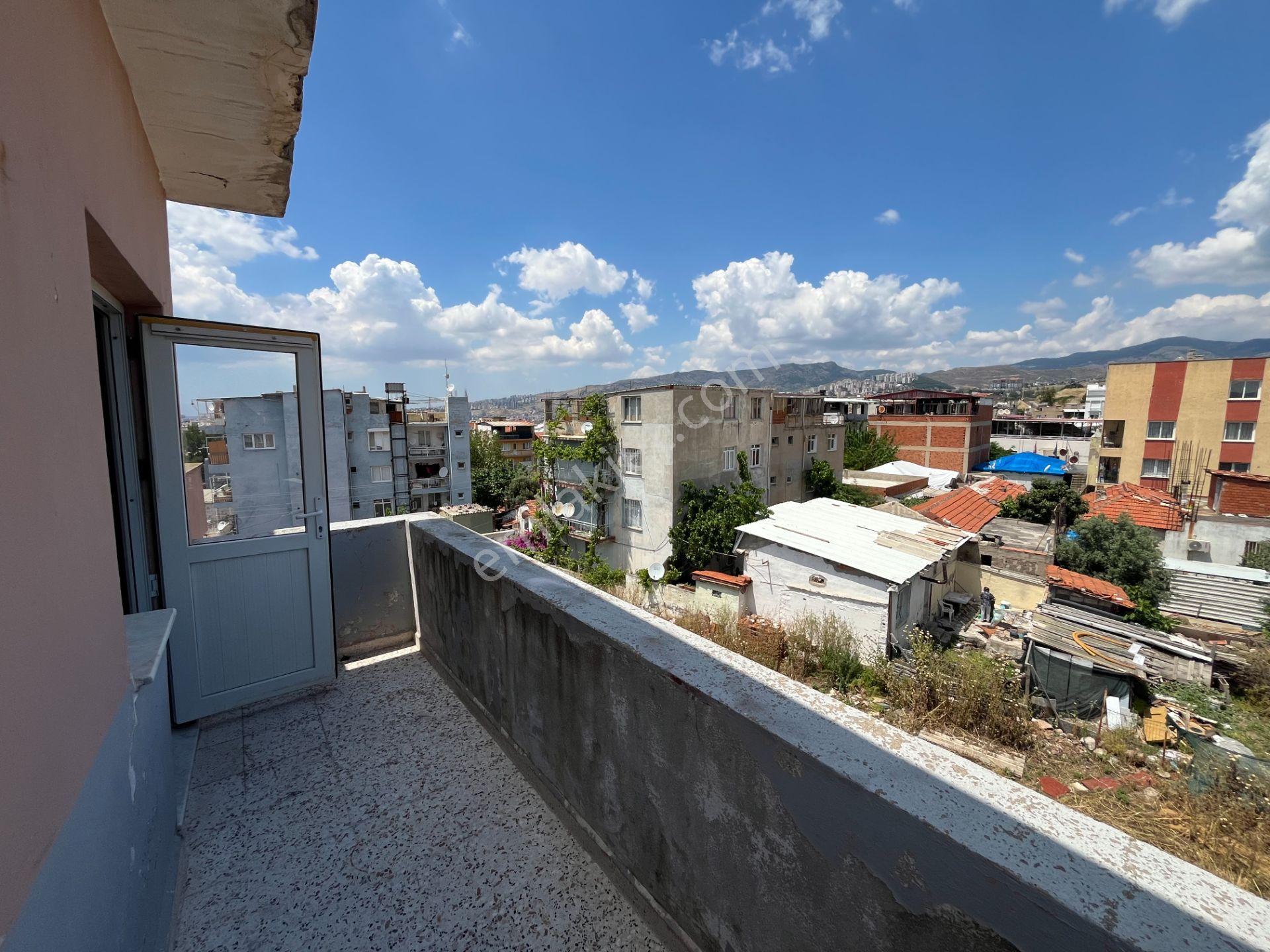 Gümüşpala Pazar Yeri Yakını Deniz Manzaralı Teraslı 2+1 Kiralık - Görsel 16