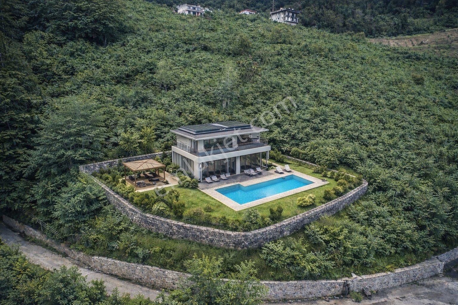 Yalı Gayrimenkul'den Çaykara Uzungöl Yolu Üzerinde 2700 M2 Arsa - Görsel 2