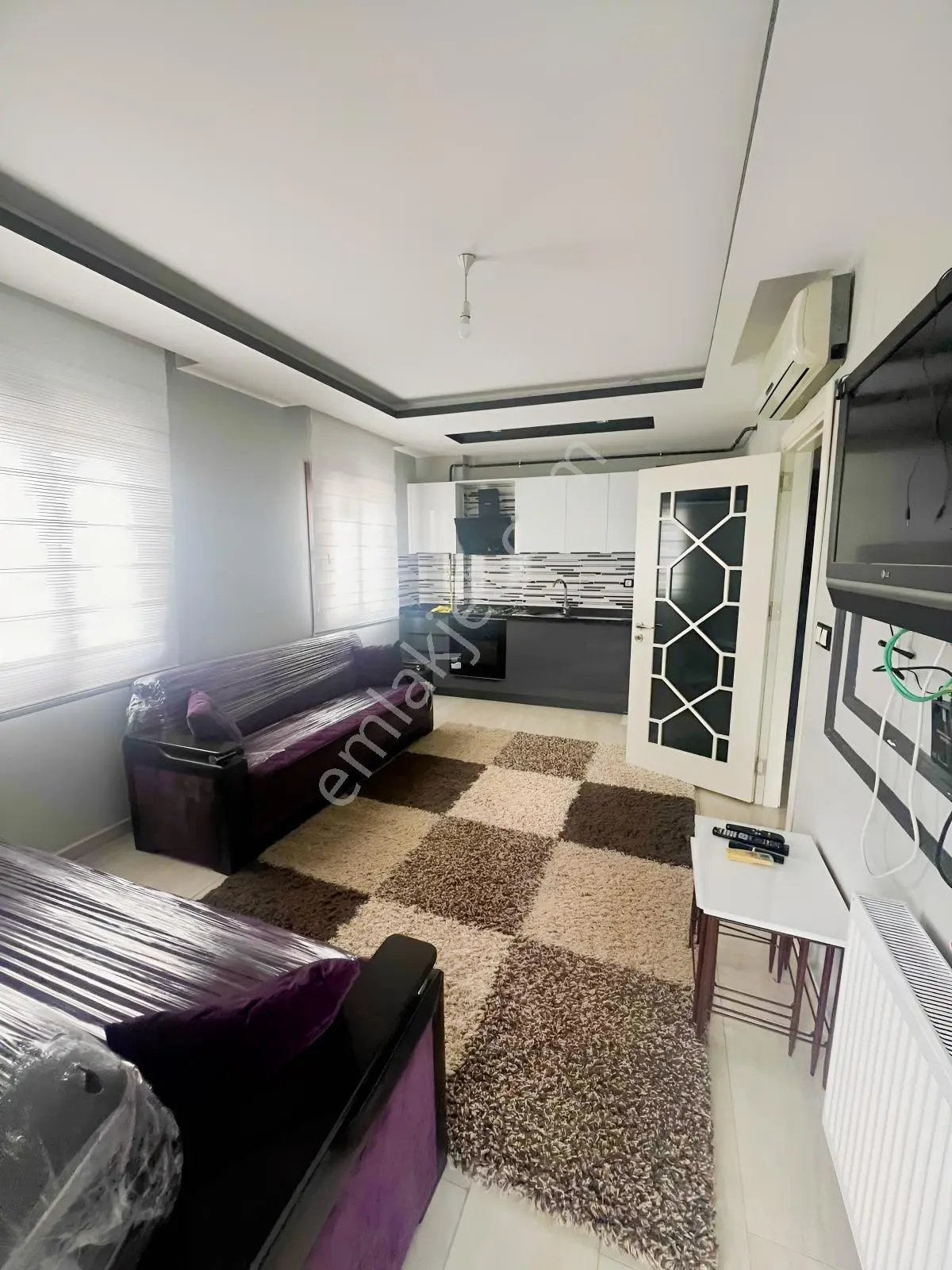 Bulvar~üzeri~1.5+1~2~balkonlu~çift Banyo~doğalgazlı~full~eşyalı