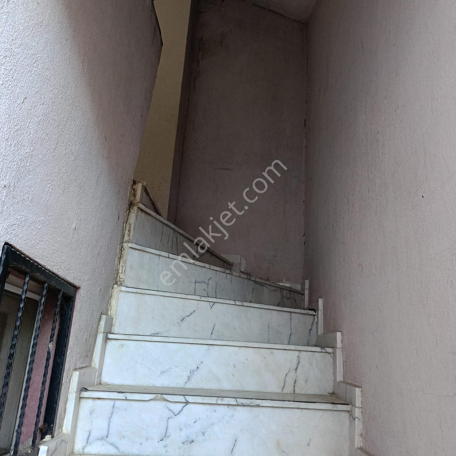 Karabağlar Eserkent Te Satılık 3+1 Doğalgazlı Daire - Görsel 2