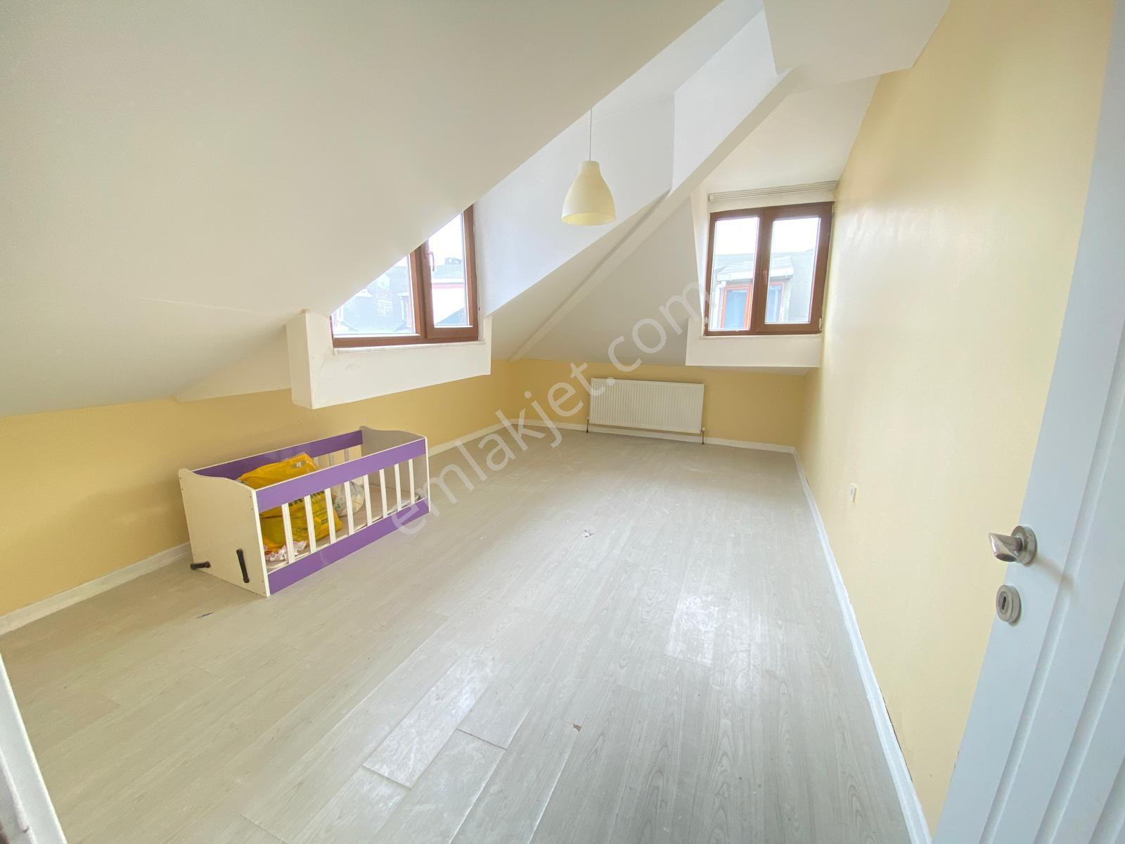 Arnavutköy Huzur Sitesinde Geniş Teraslı 1+1 Kiralık - Görsel 17