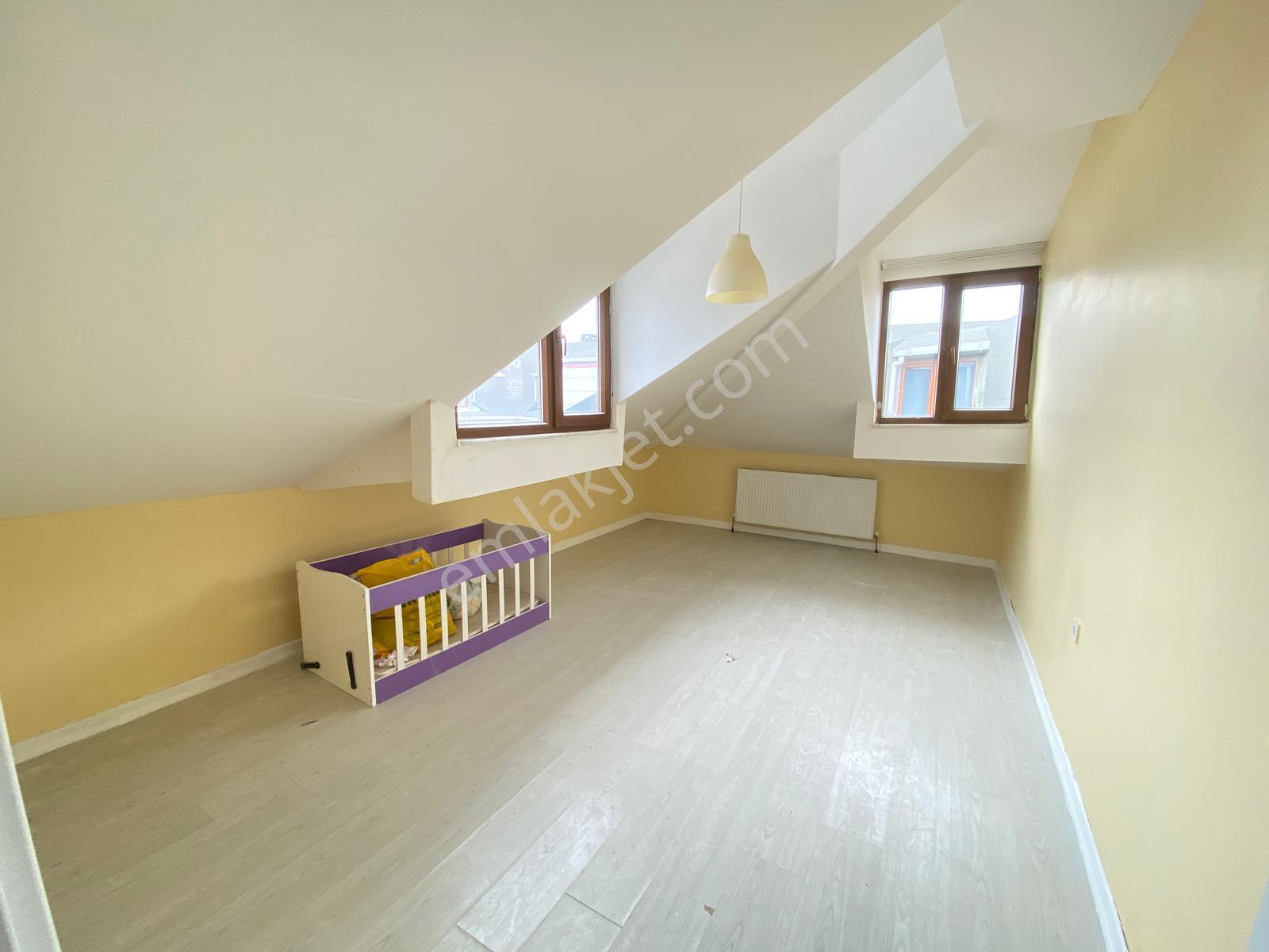 Arnavutköy Huzur Sitesinde Geniş Teraslı 1+1 Kiralık - Görsel 16